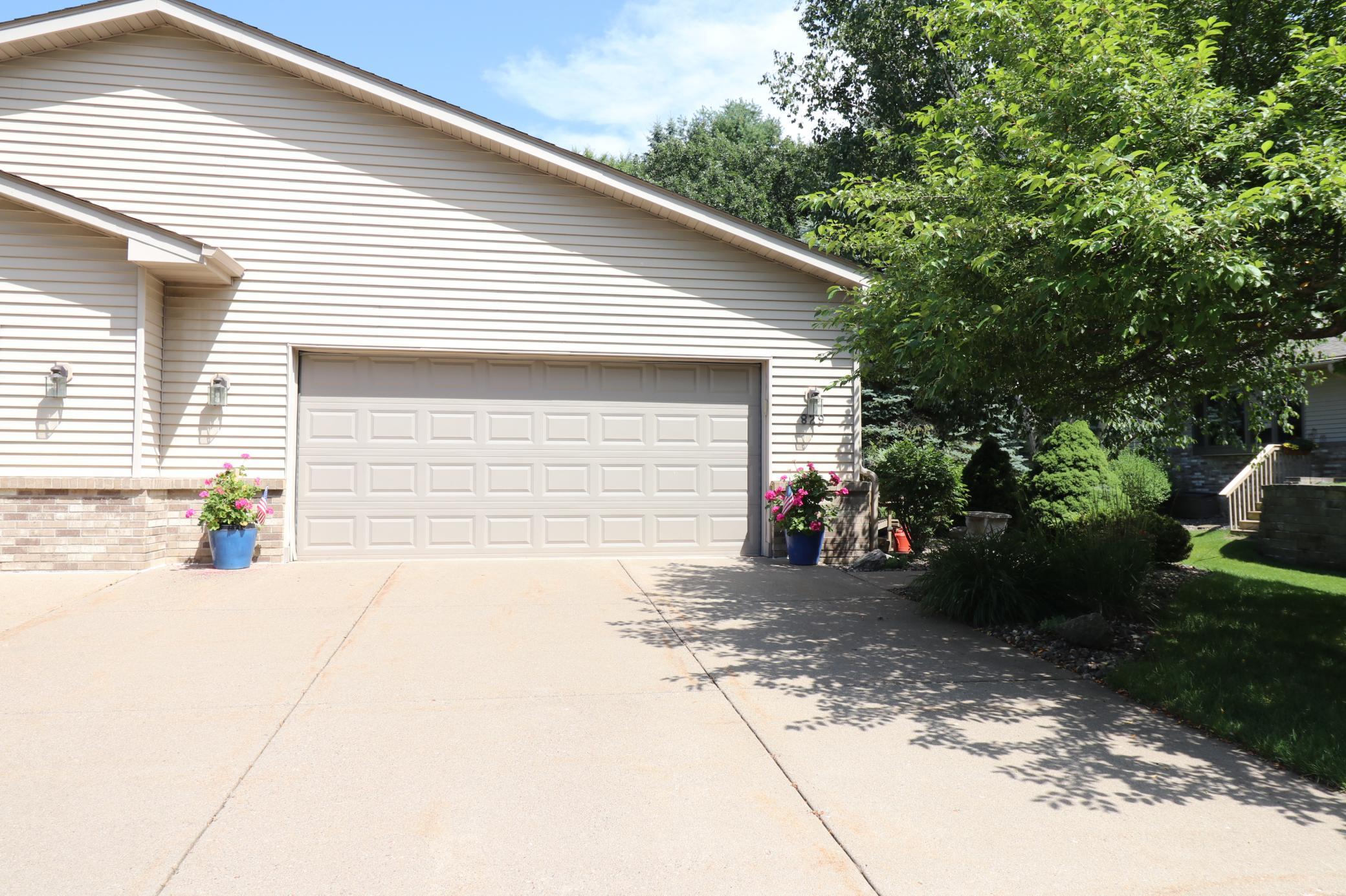 829 Autumn Way Property Photo 23