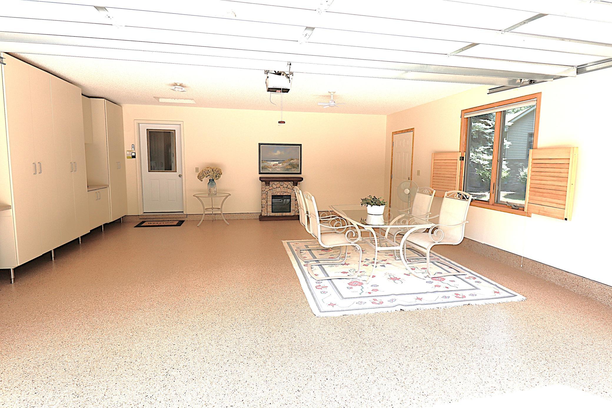 829 Autumn Way Property Photo 25