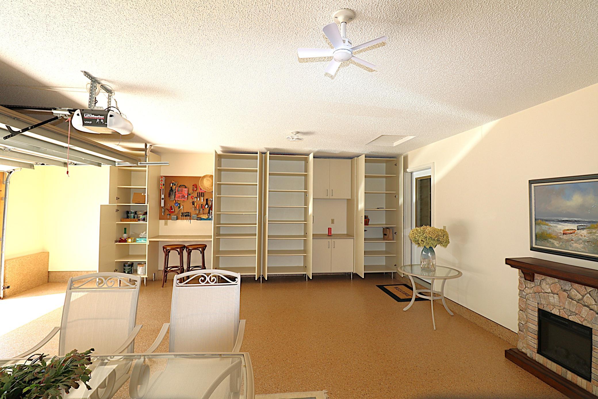829 Autumn Way Property Photo 26