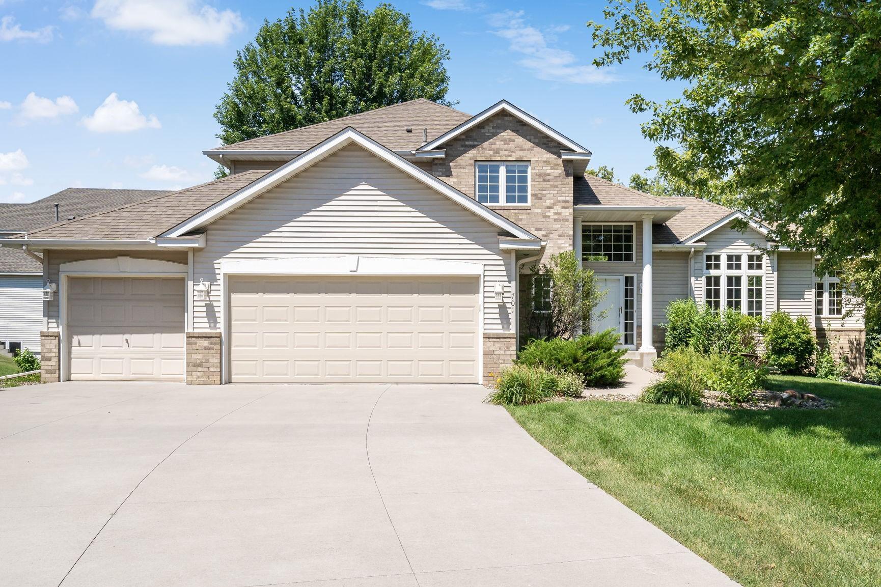 701 Heron Circle N
