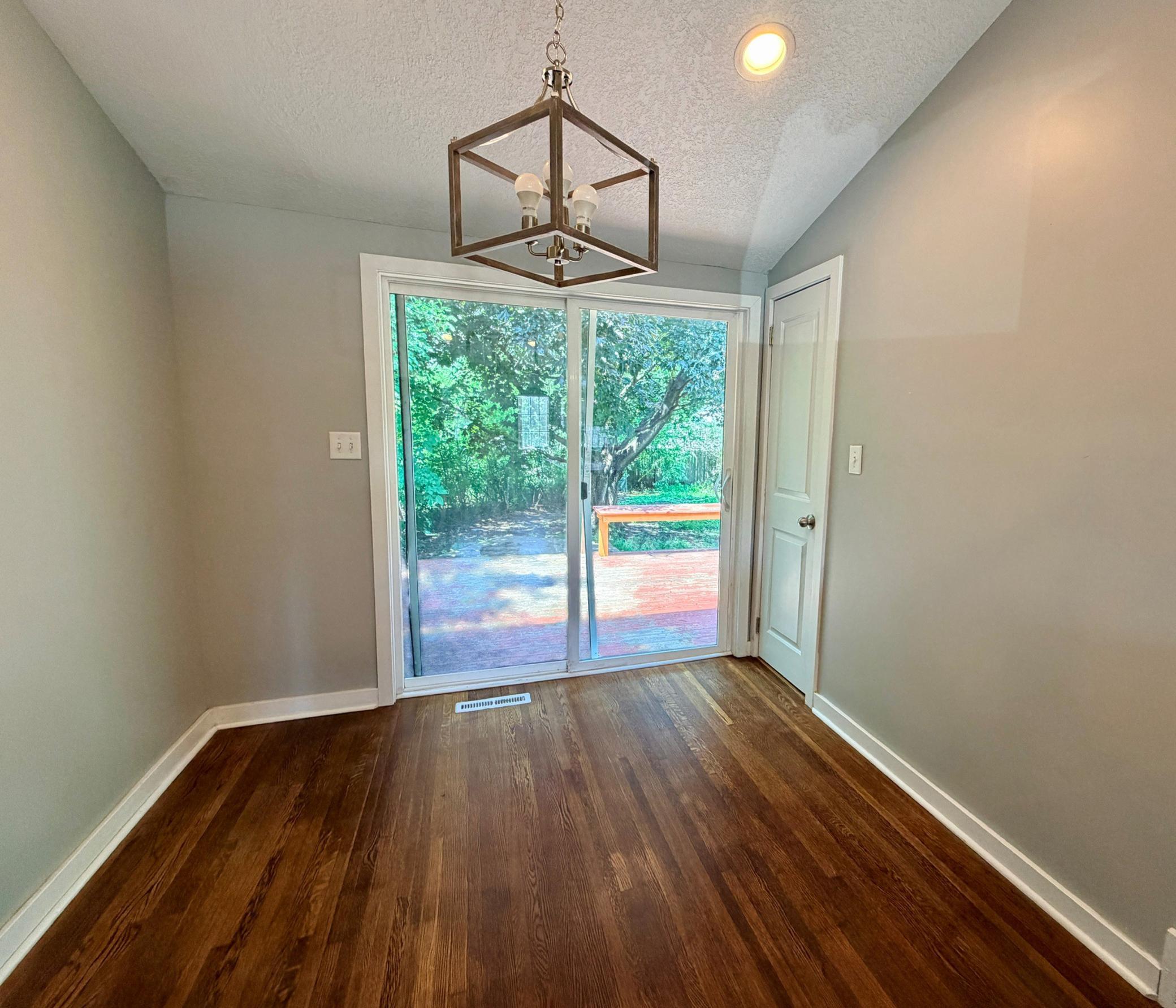 6716 Cedar Lake Road S Property Photo 5