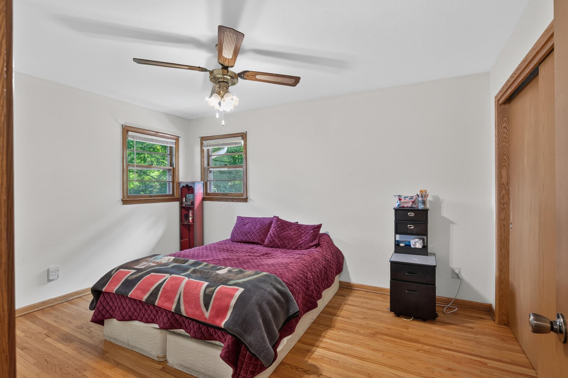 6911 E River Road Ne Property Photo 11