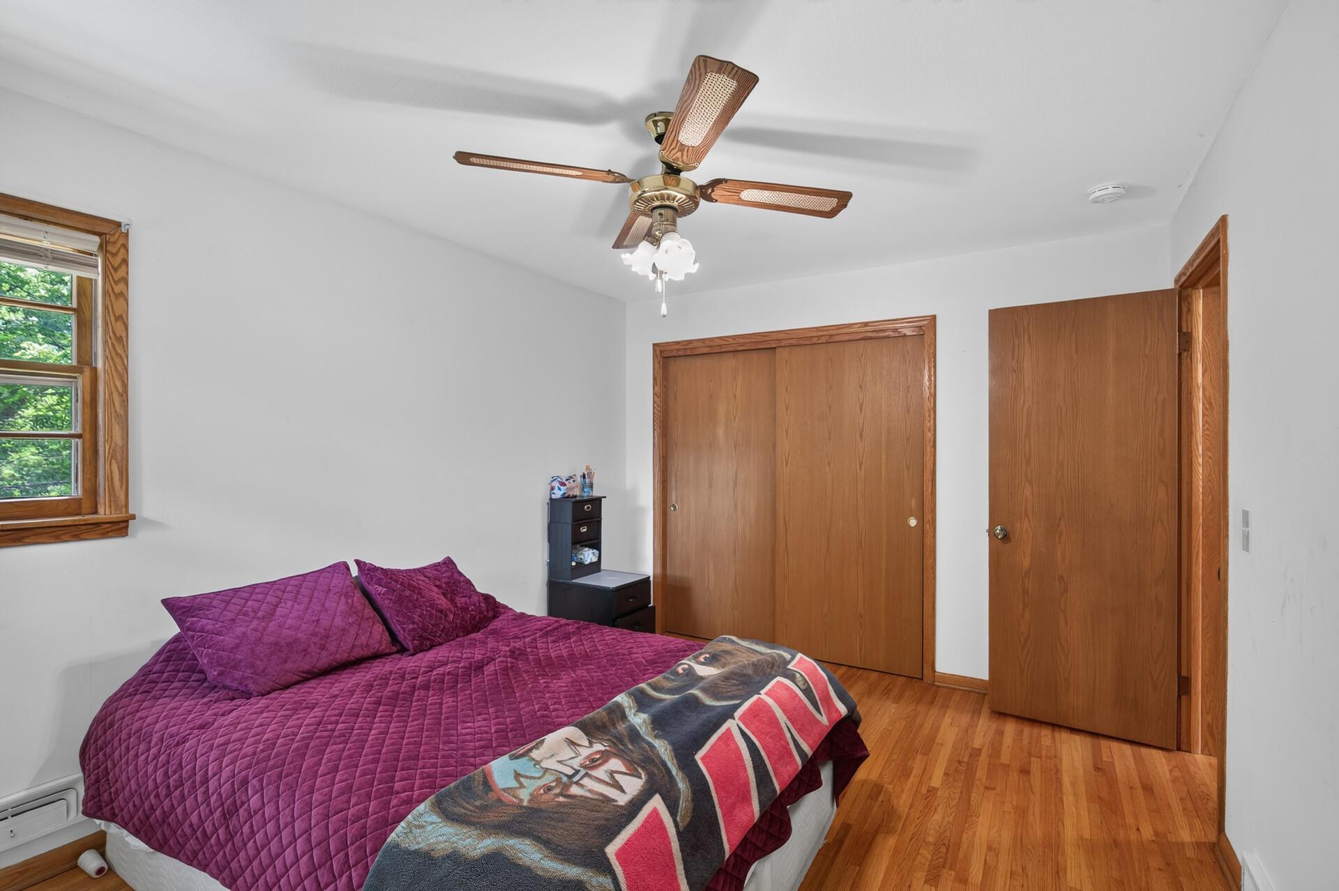 6911 E River Road Ne Property Photo 12