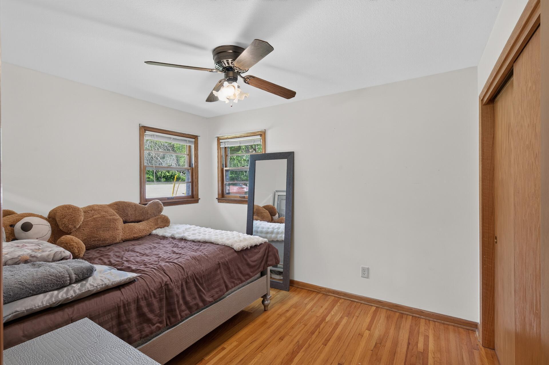 6911 E River Road Ne Property Photo 13