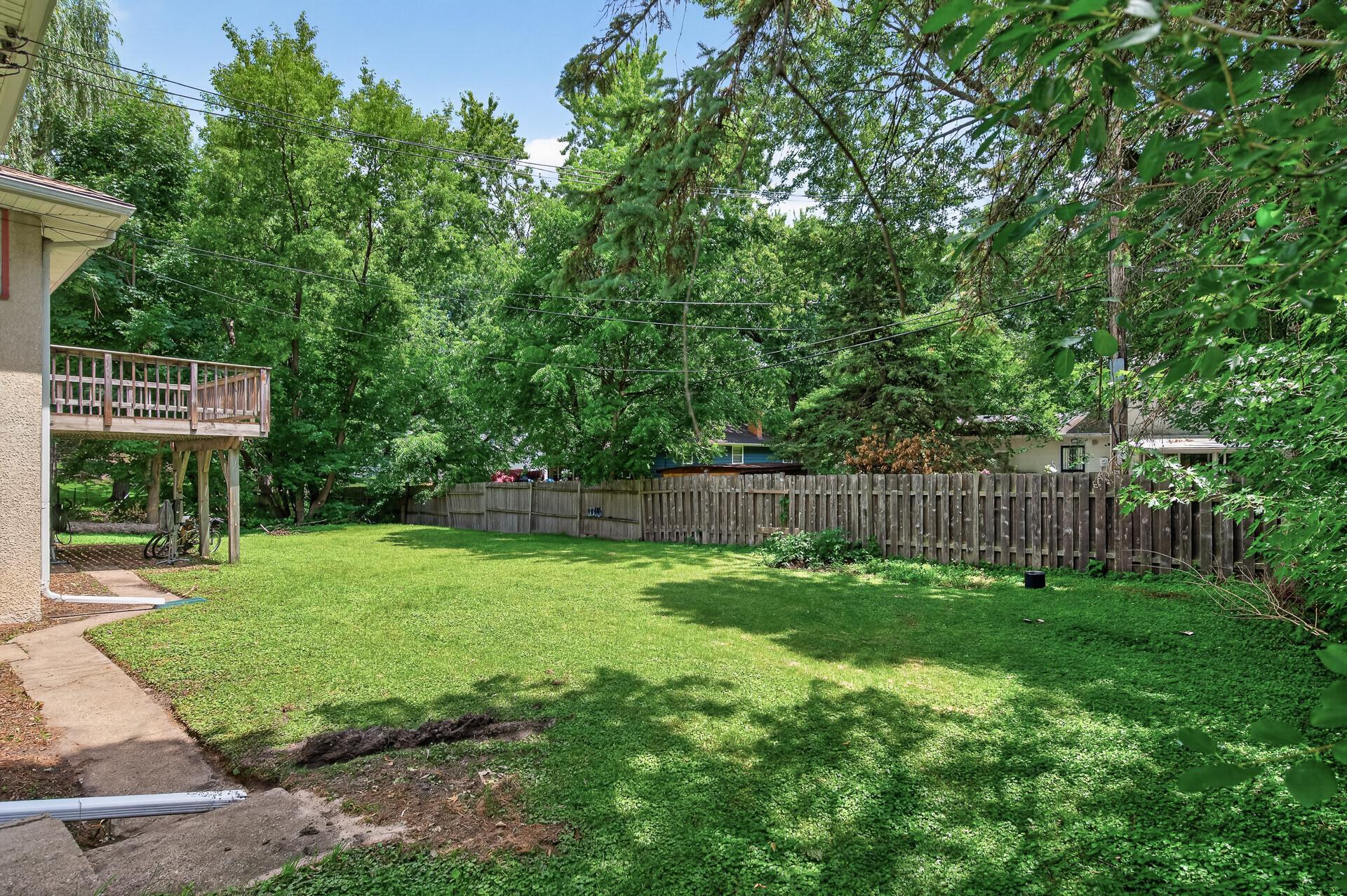 6911 E River Road Ne Property Photo 26