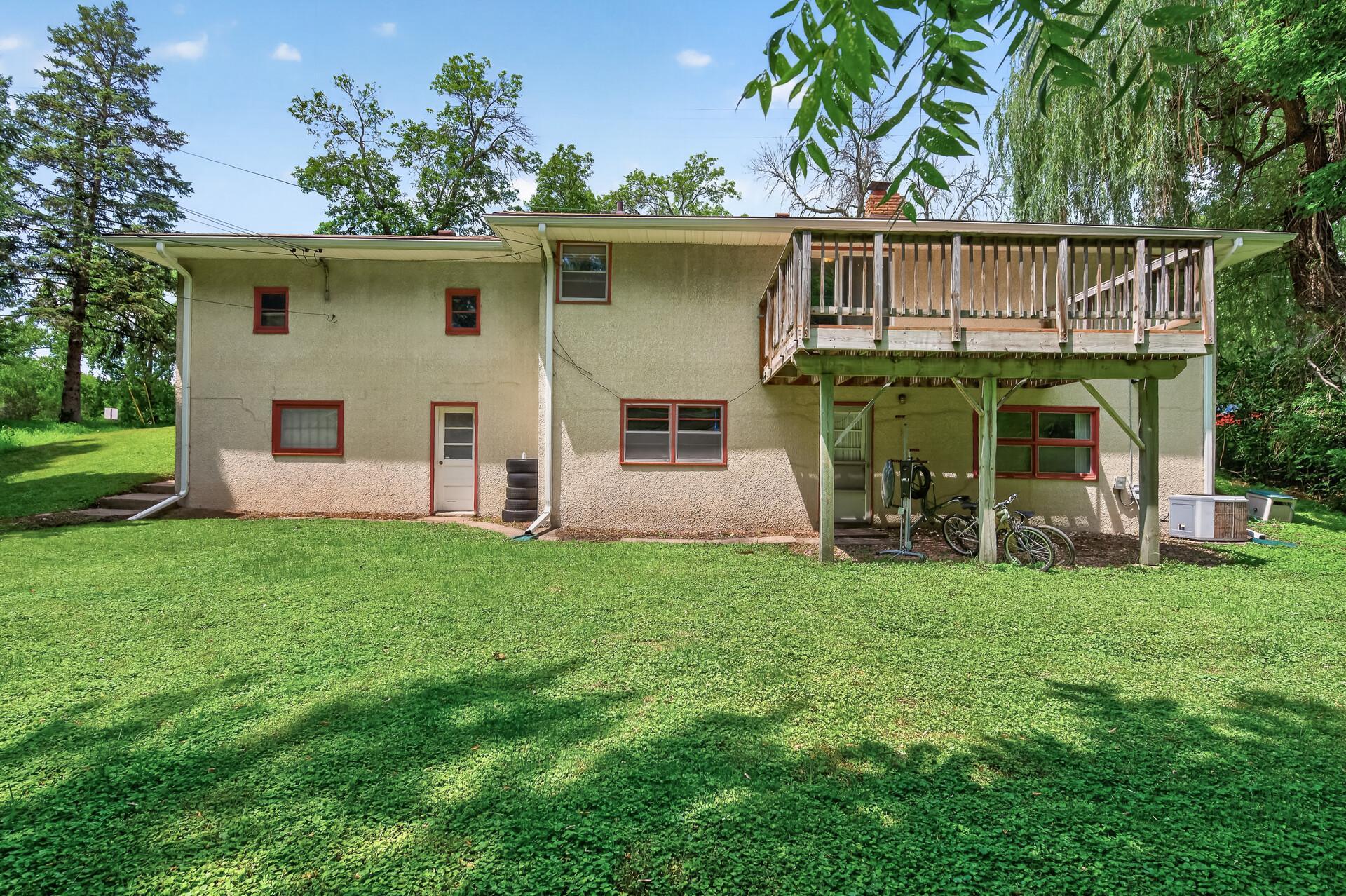 6911 E River Road Ne Property Photo 28