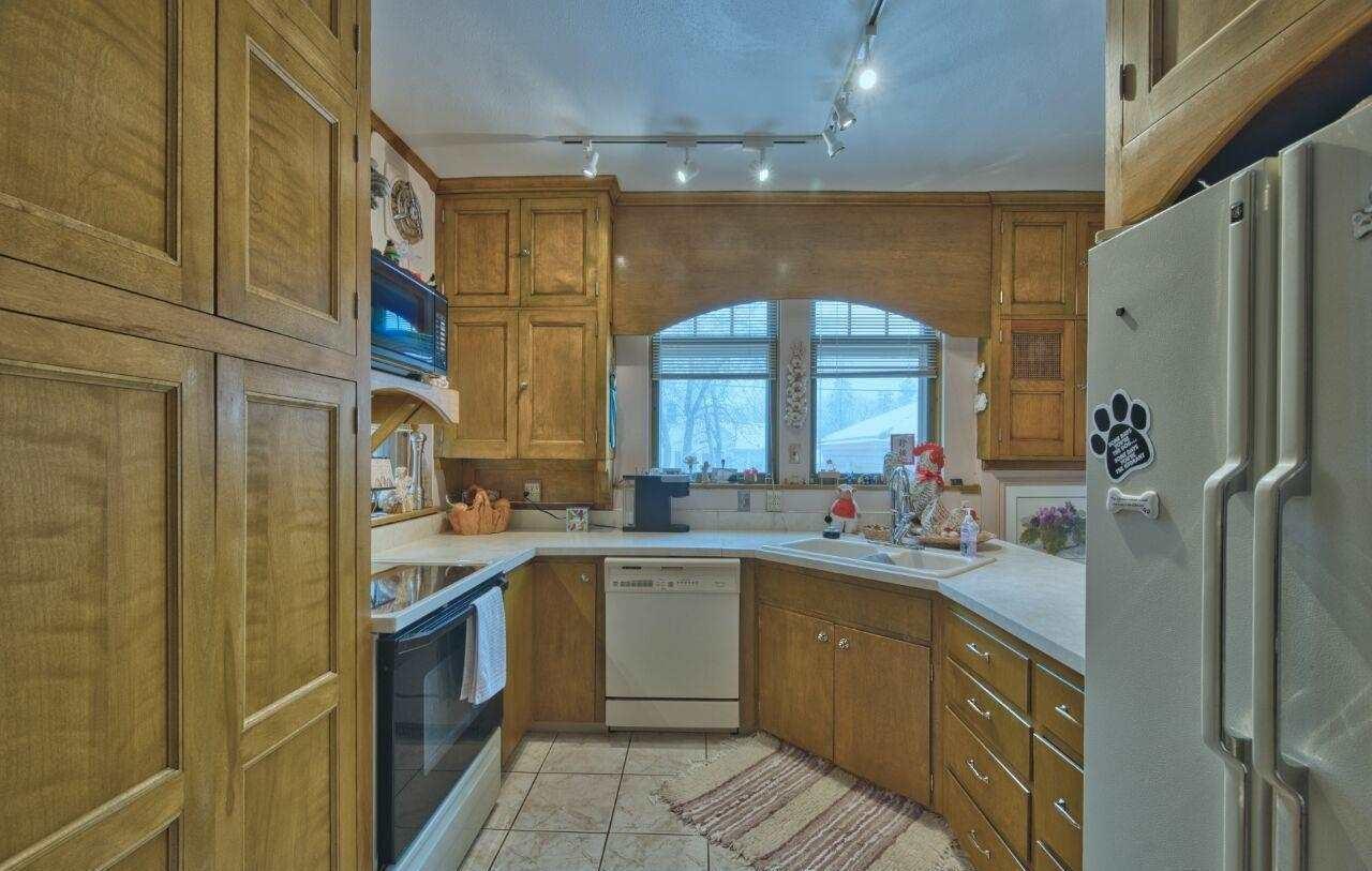 1001 E Howard Street Property Photo 11