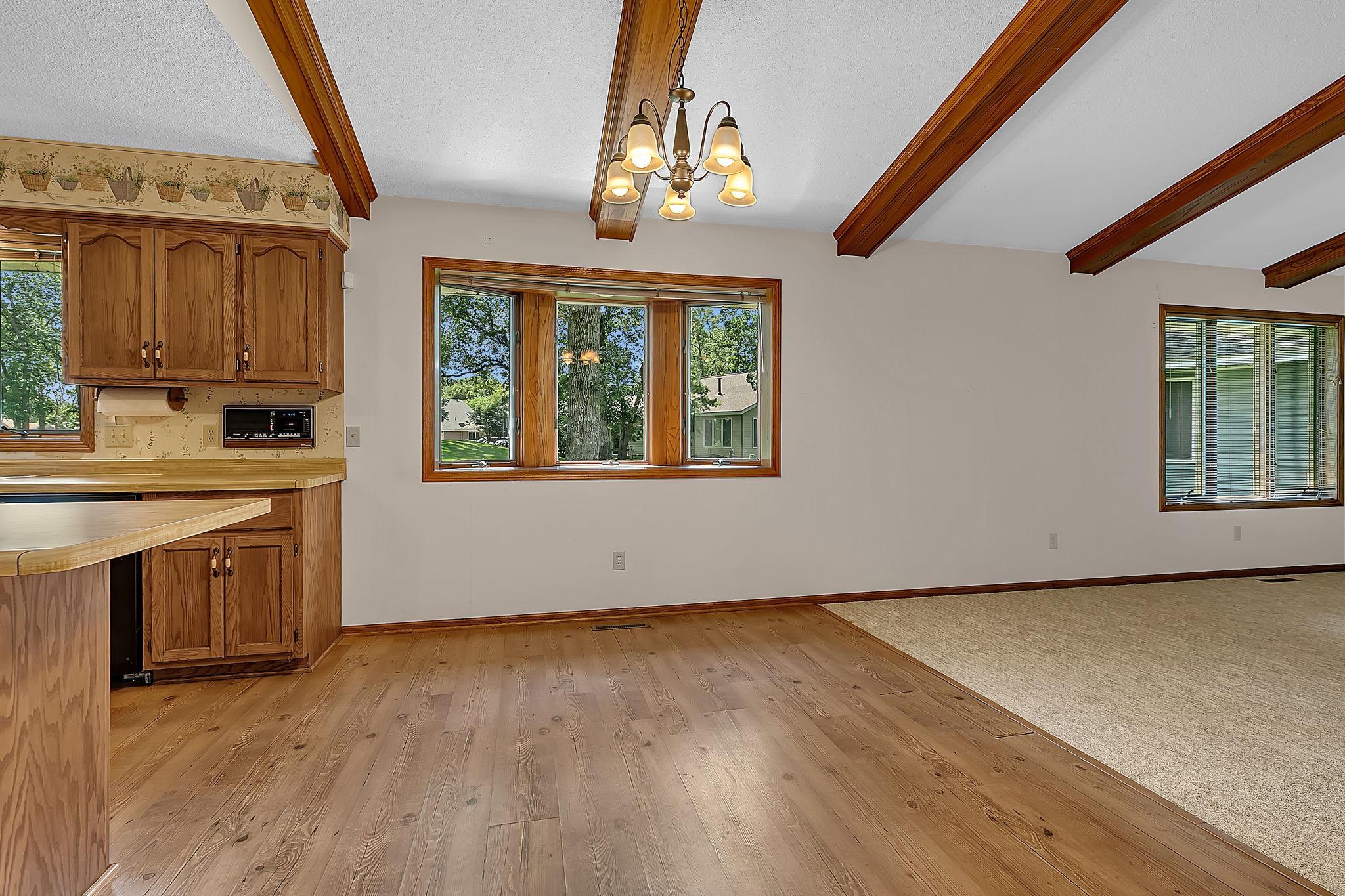 276 Waite Avenue S Property Photo 11