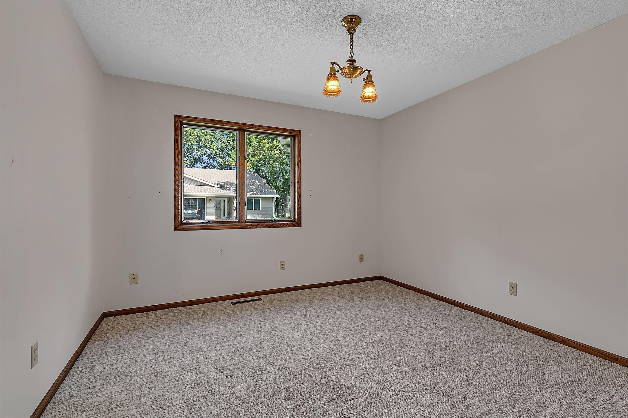 276 Waite Avenue S Property Photo 18