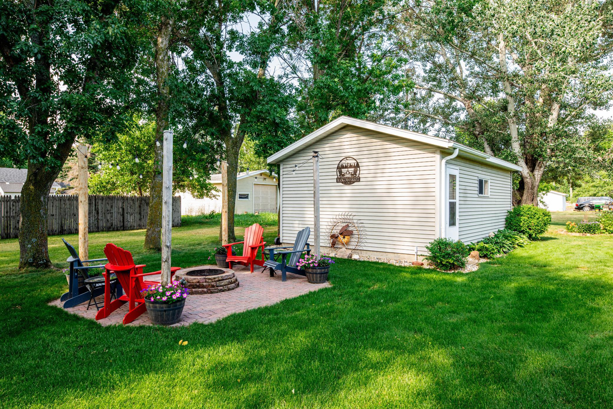 204 8th Avenue E Property Photo 8