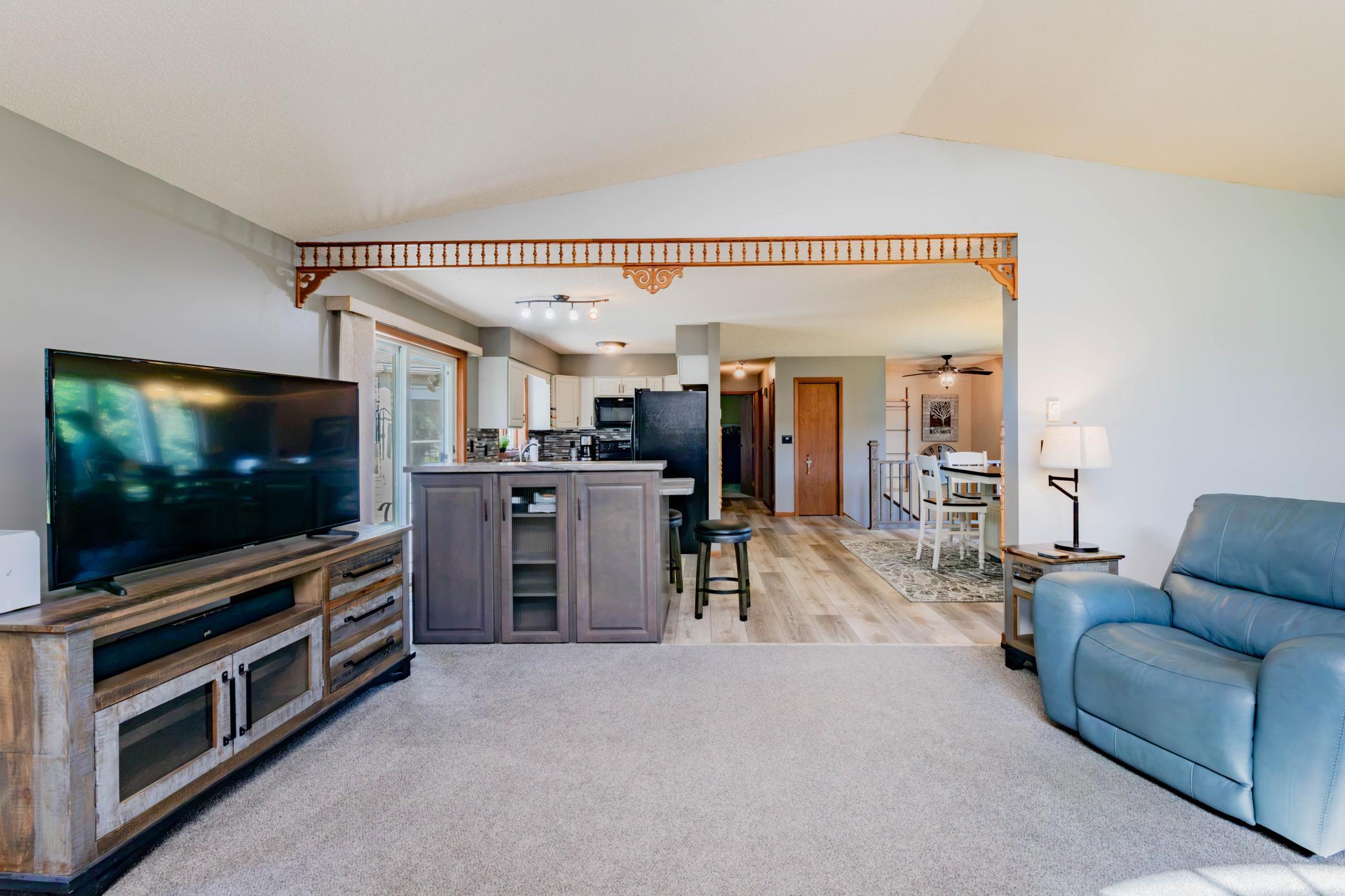 204 8th Avenue E Property Photo 36