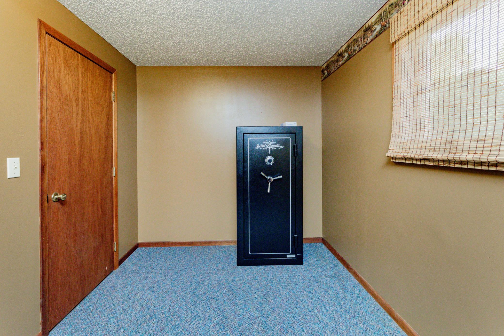 204 8th Avenue E Property Photo 49