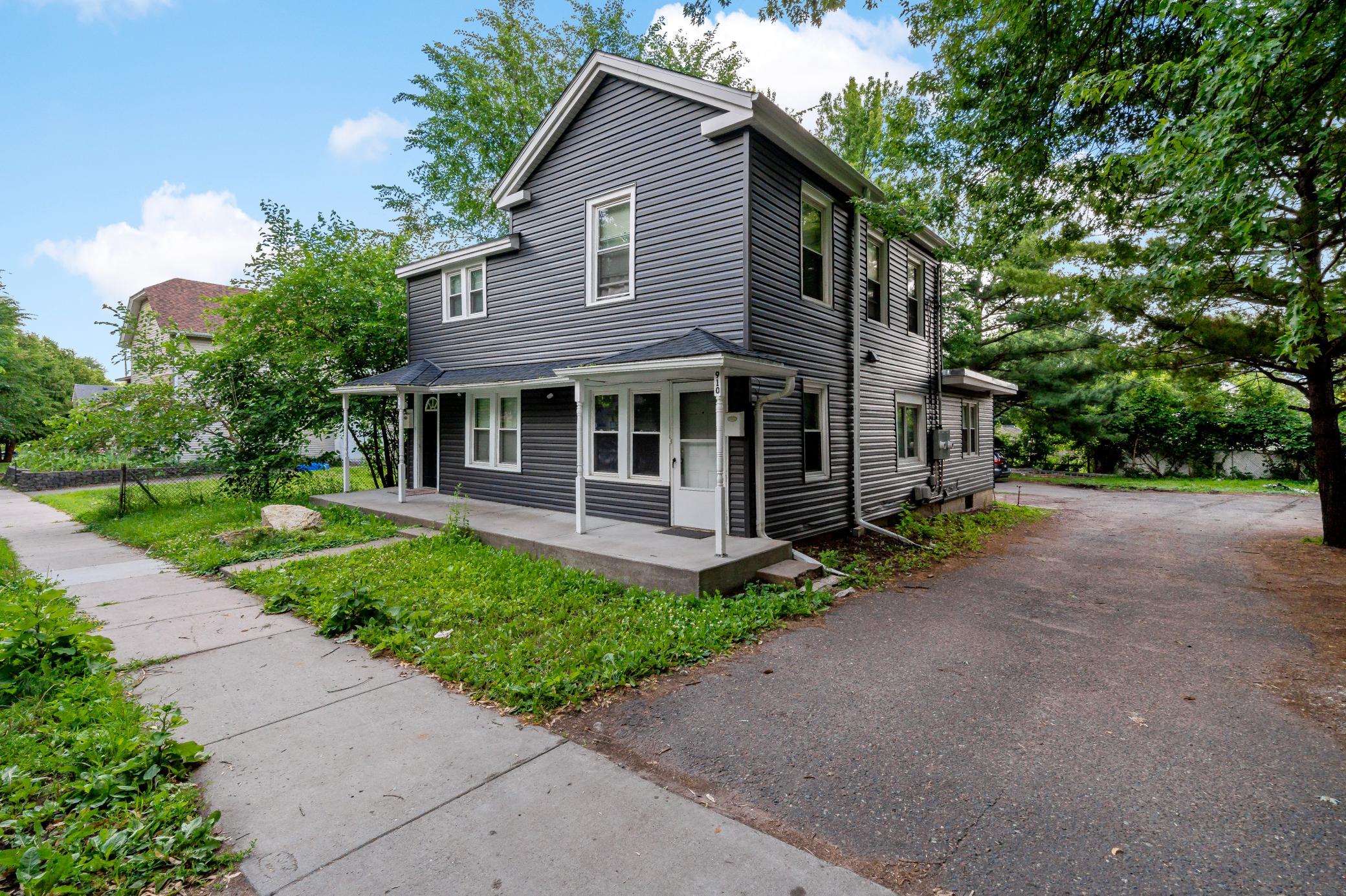 910 Wilson Avenue Property Photo 2