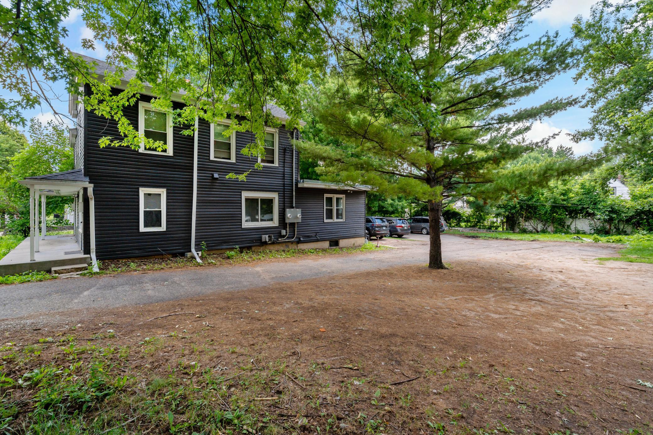 910 Wilson Avenue Property Photo 5
