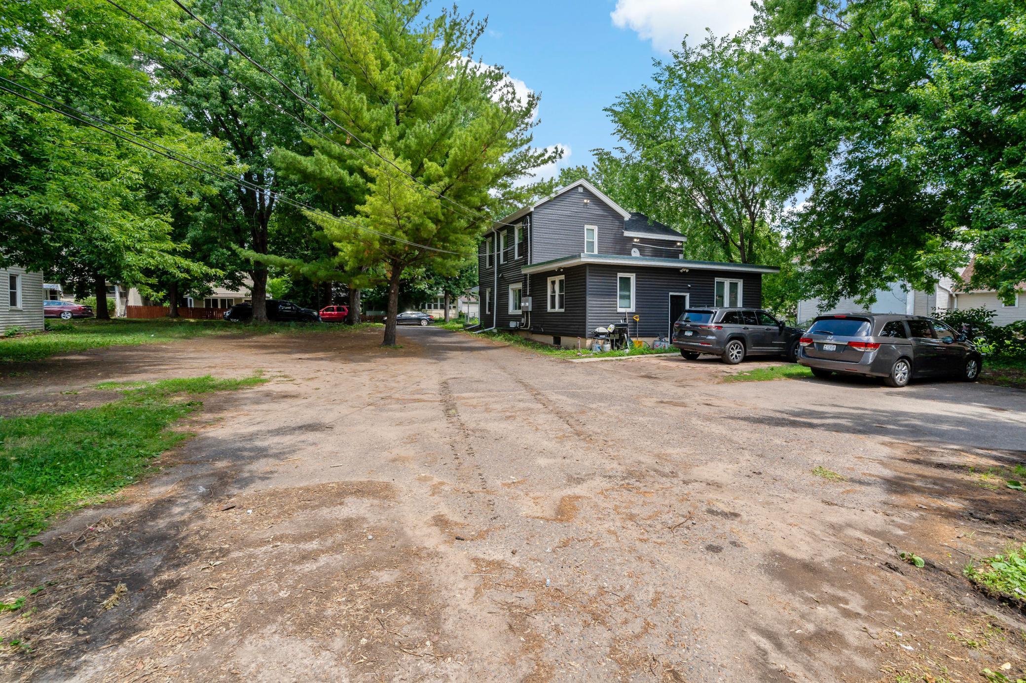 910 Wilson Avenue Property Photo 7