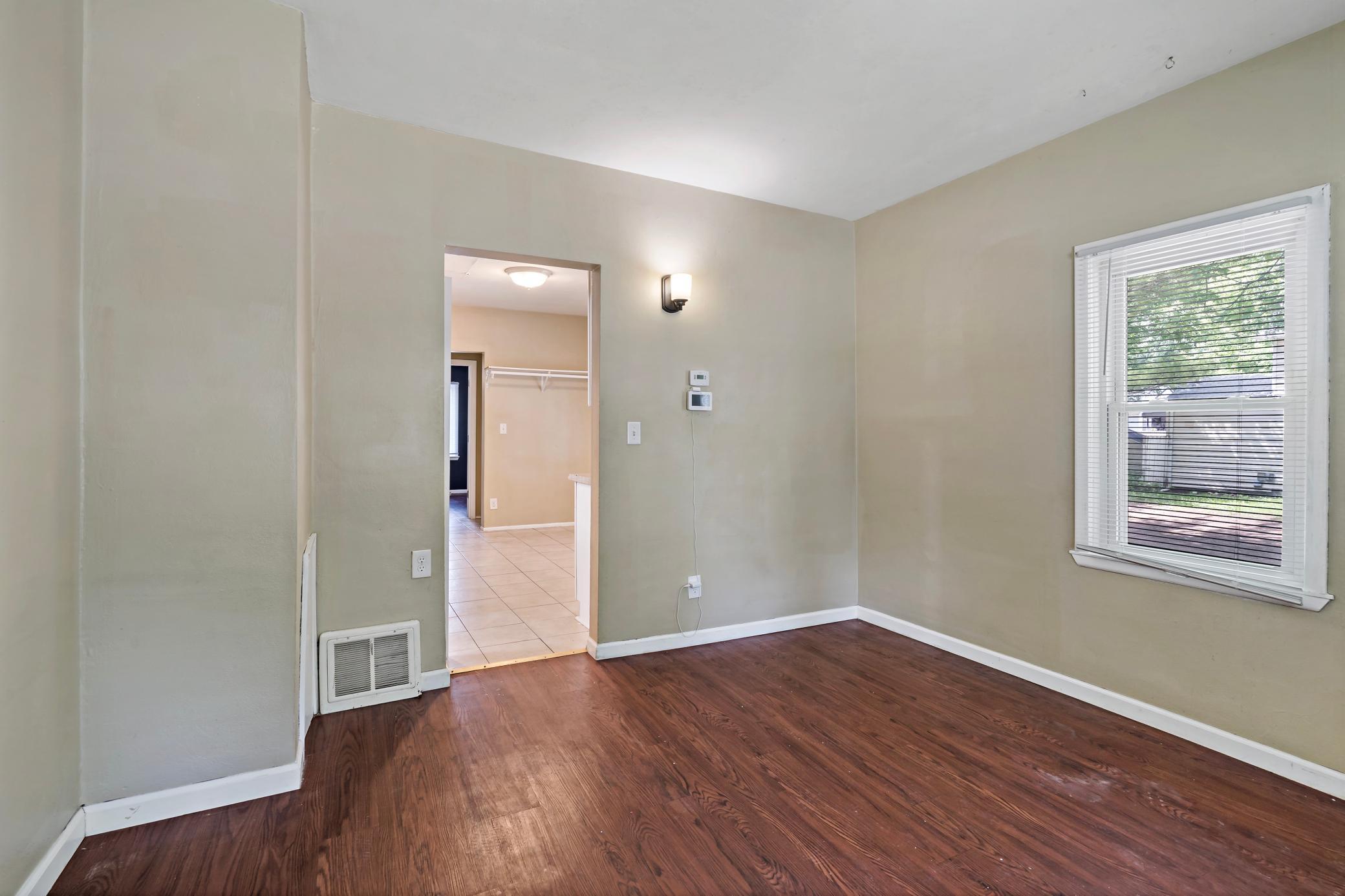 910 Wilson Avenue Property Photo 8