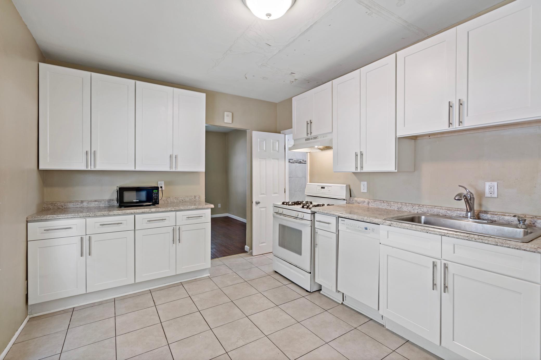 910 Wilson Avenue Property Photo 12