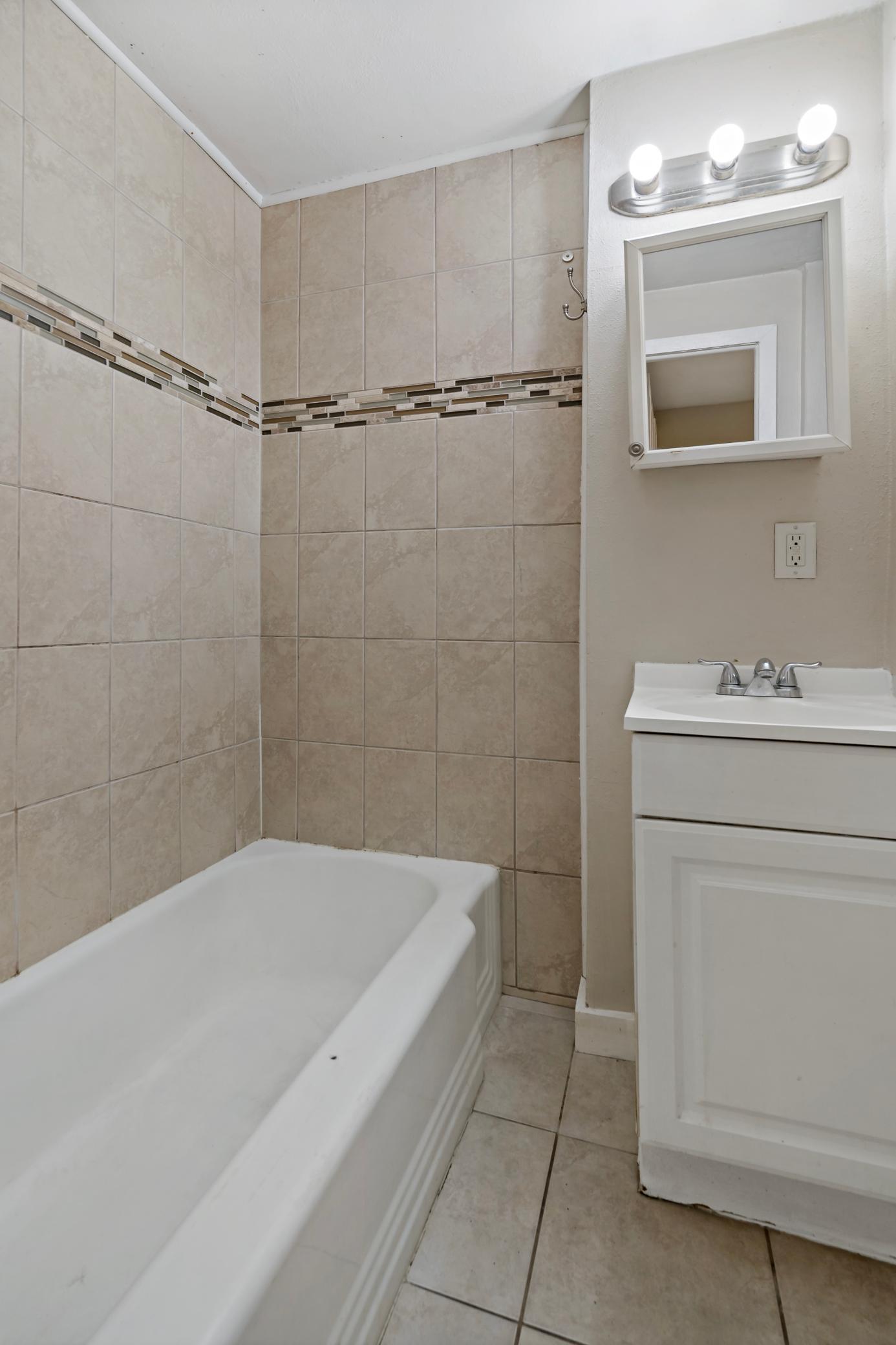 910 Wilson Avenue Property Photo 19