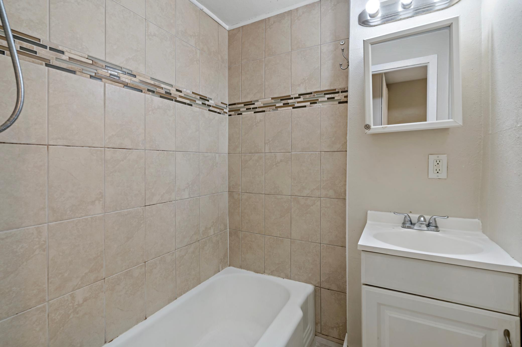 910 Wilson Avenue Property Photo 21