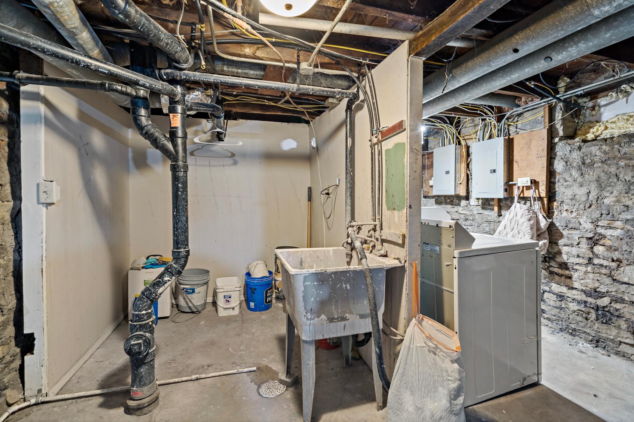 910 Wilson Avenue Property Photo 26
