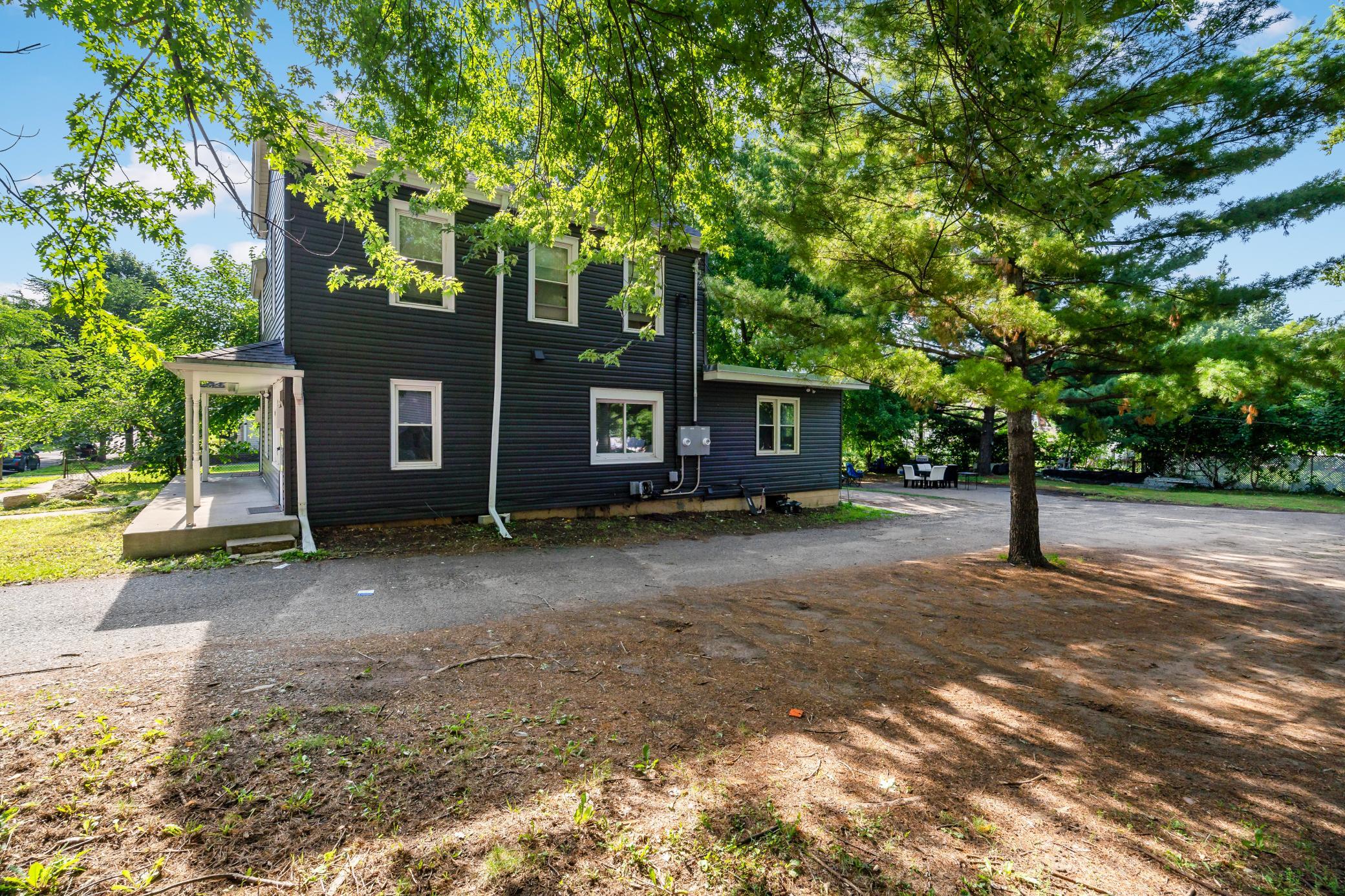 910 Wilson Avenue Property Photo 28