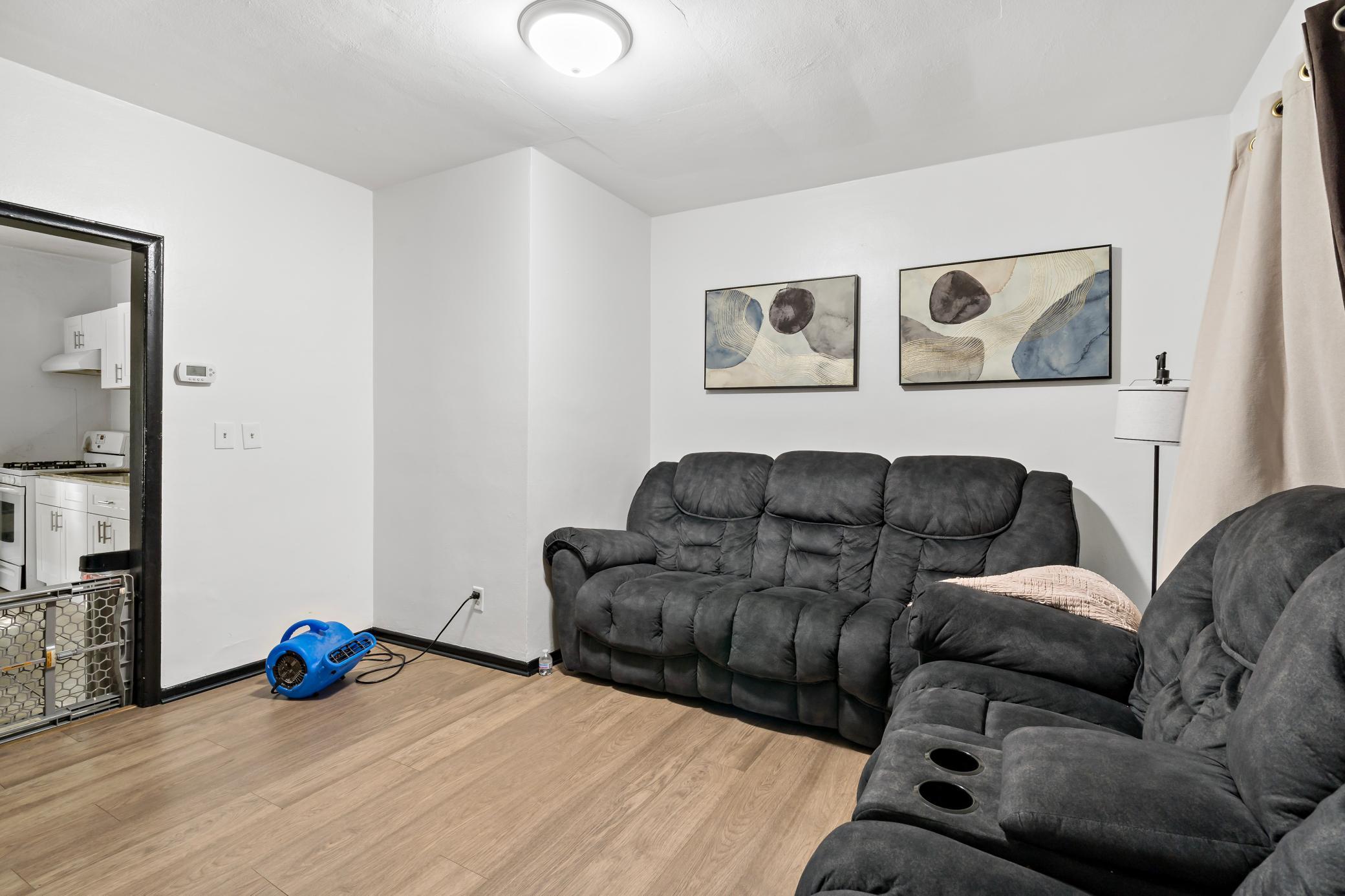 910 Wilson Avenue Property Photo 31