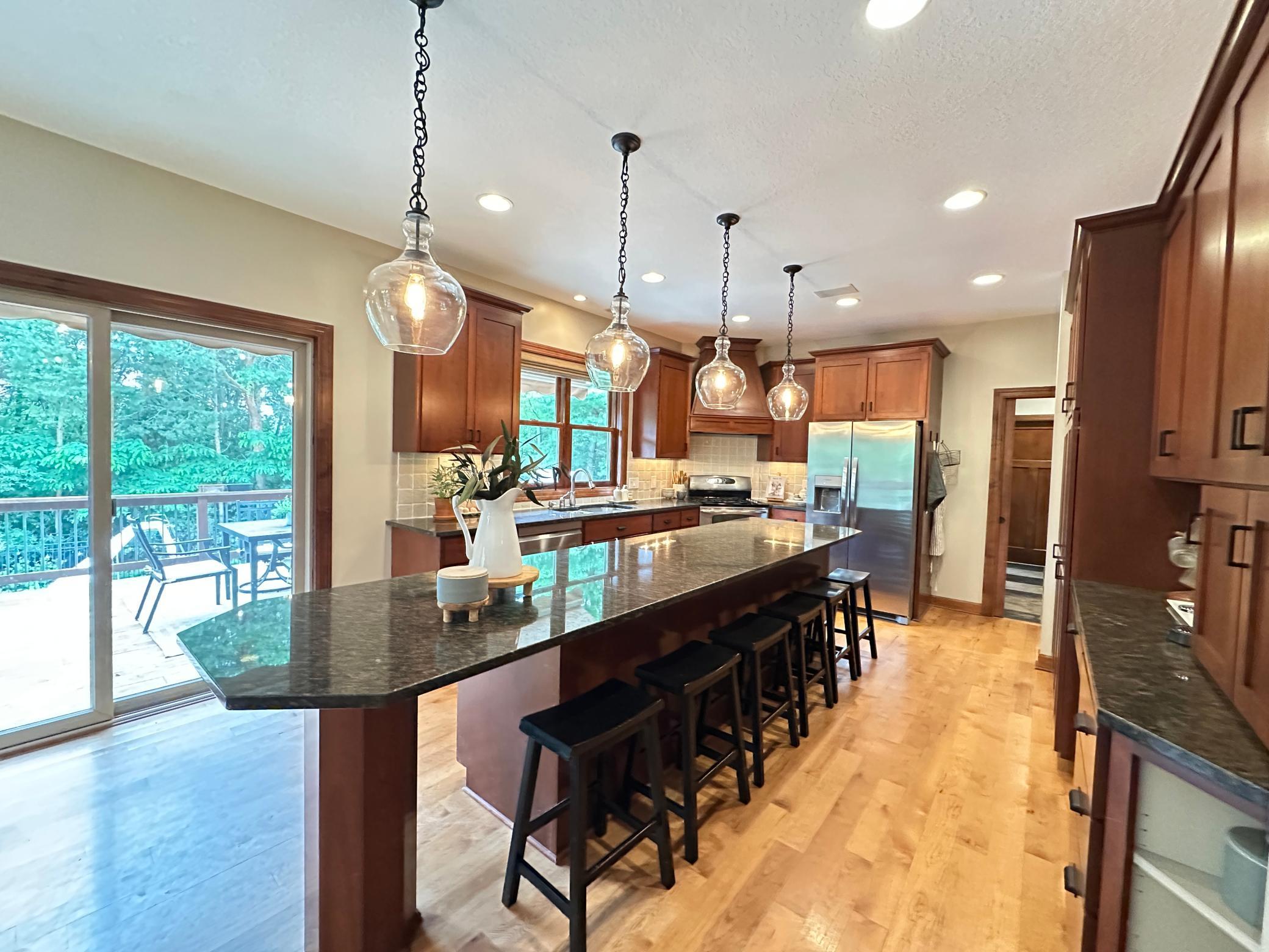 401 Rolling Hills Drive Property Photo 2