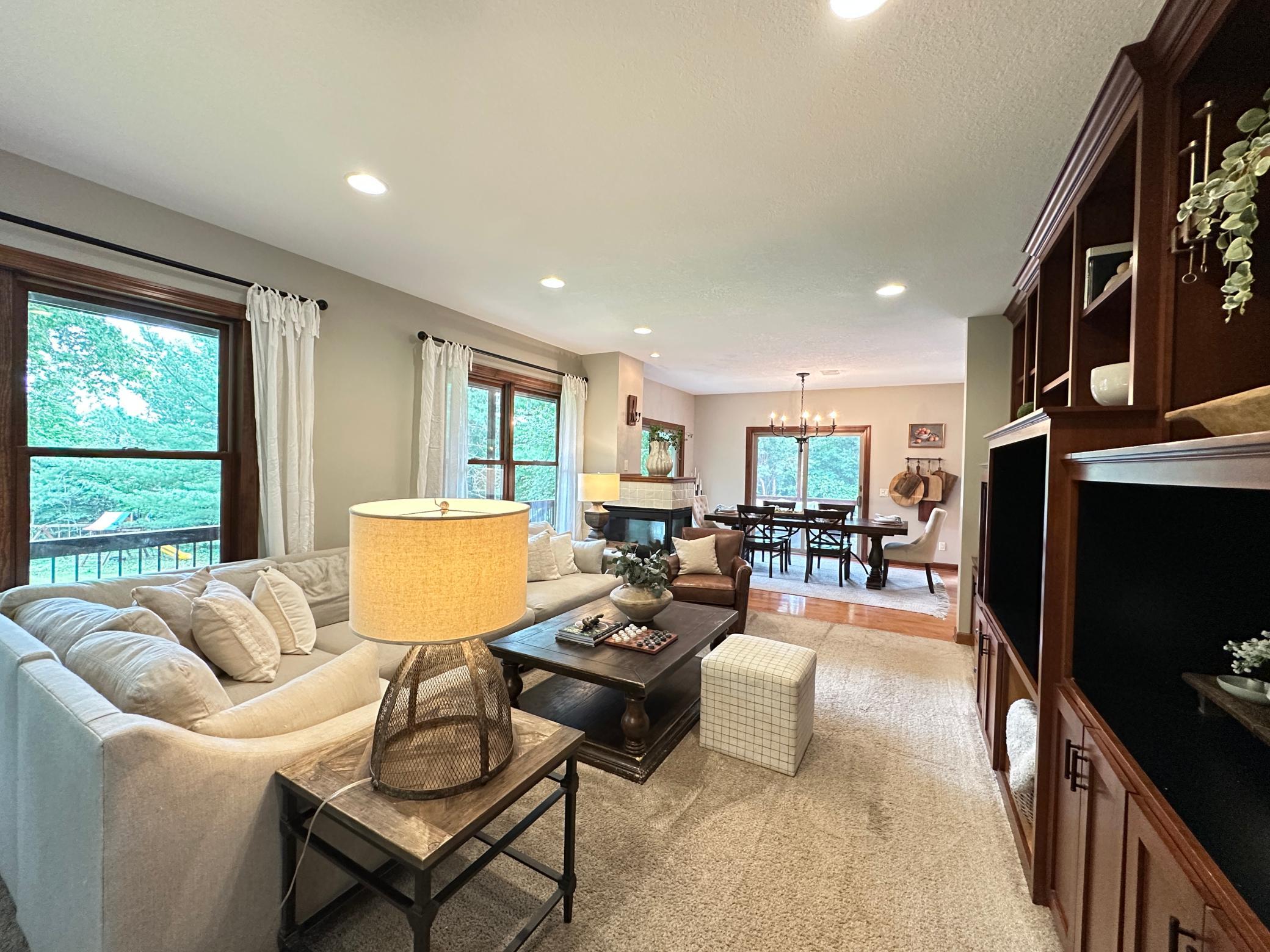 401 Rolling Hills Drive Property Photo 10