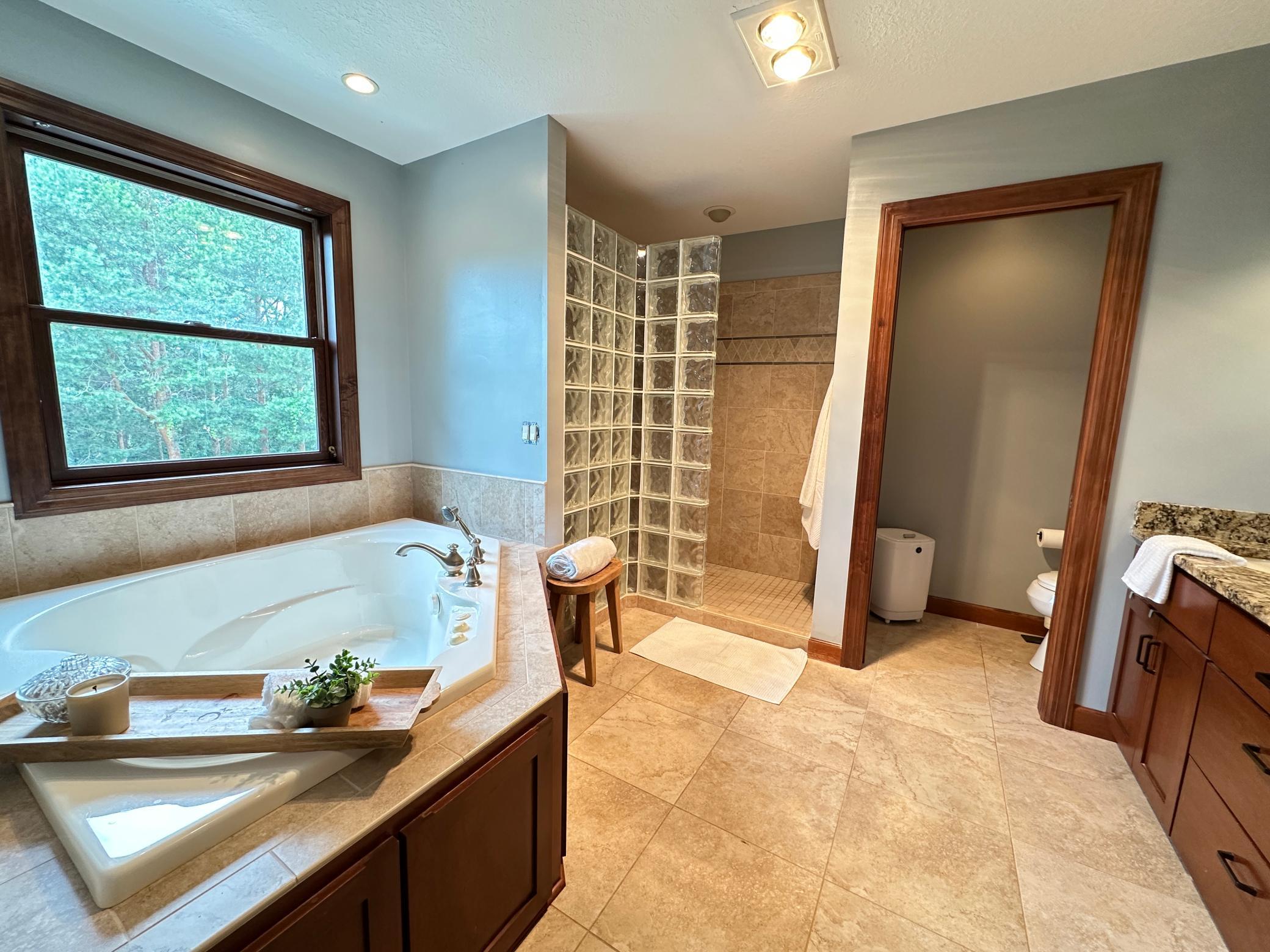 401 Rolling Hills Drive Property Photo 27