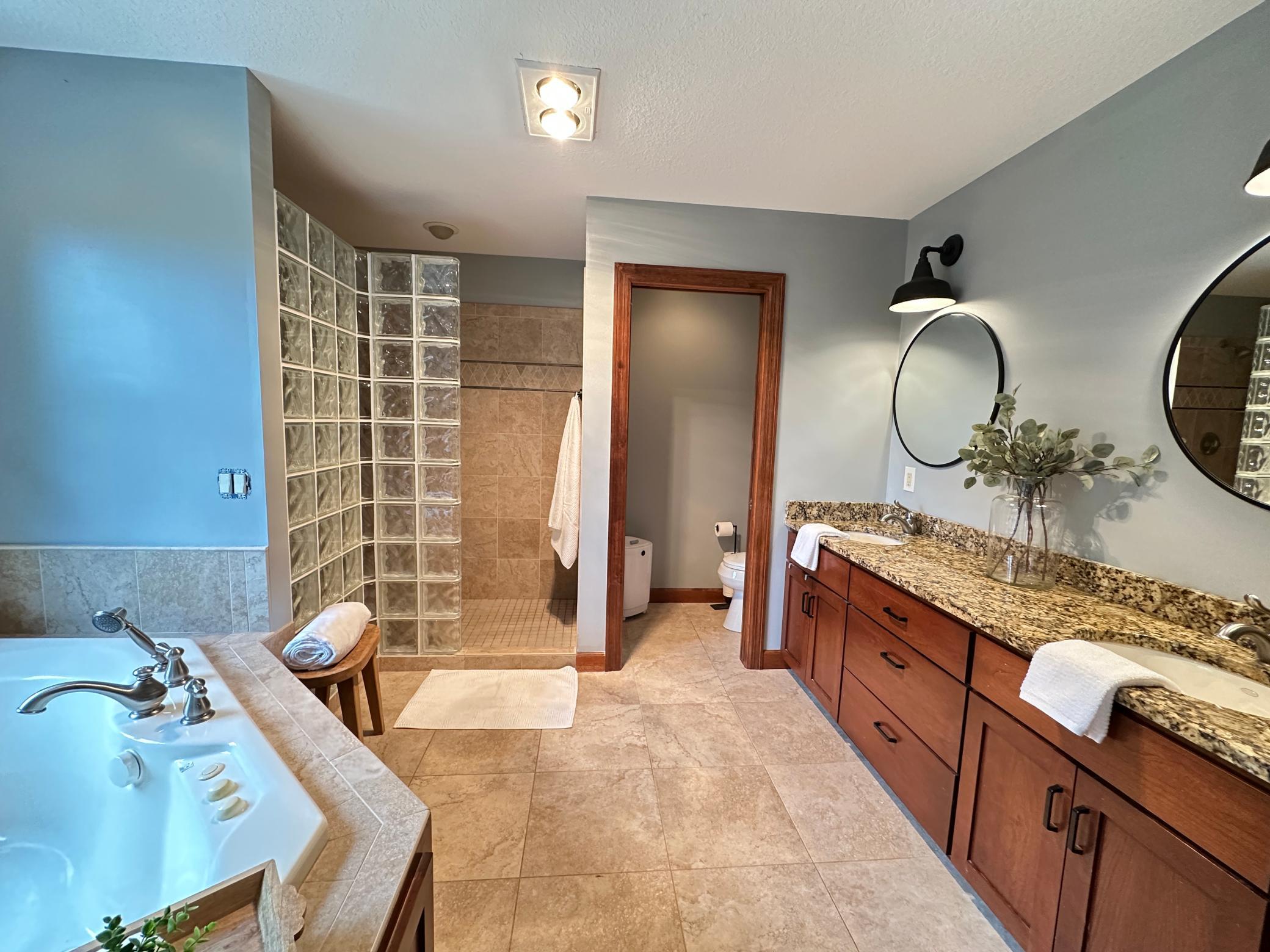 401 Rolling Hills Drive Property Photo 28