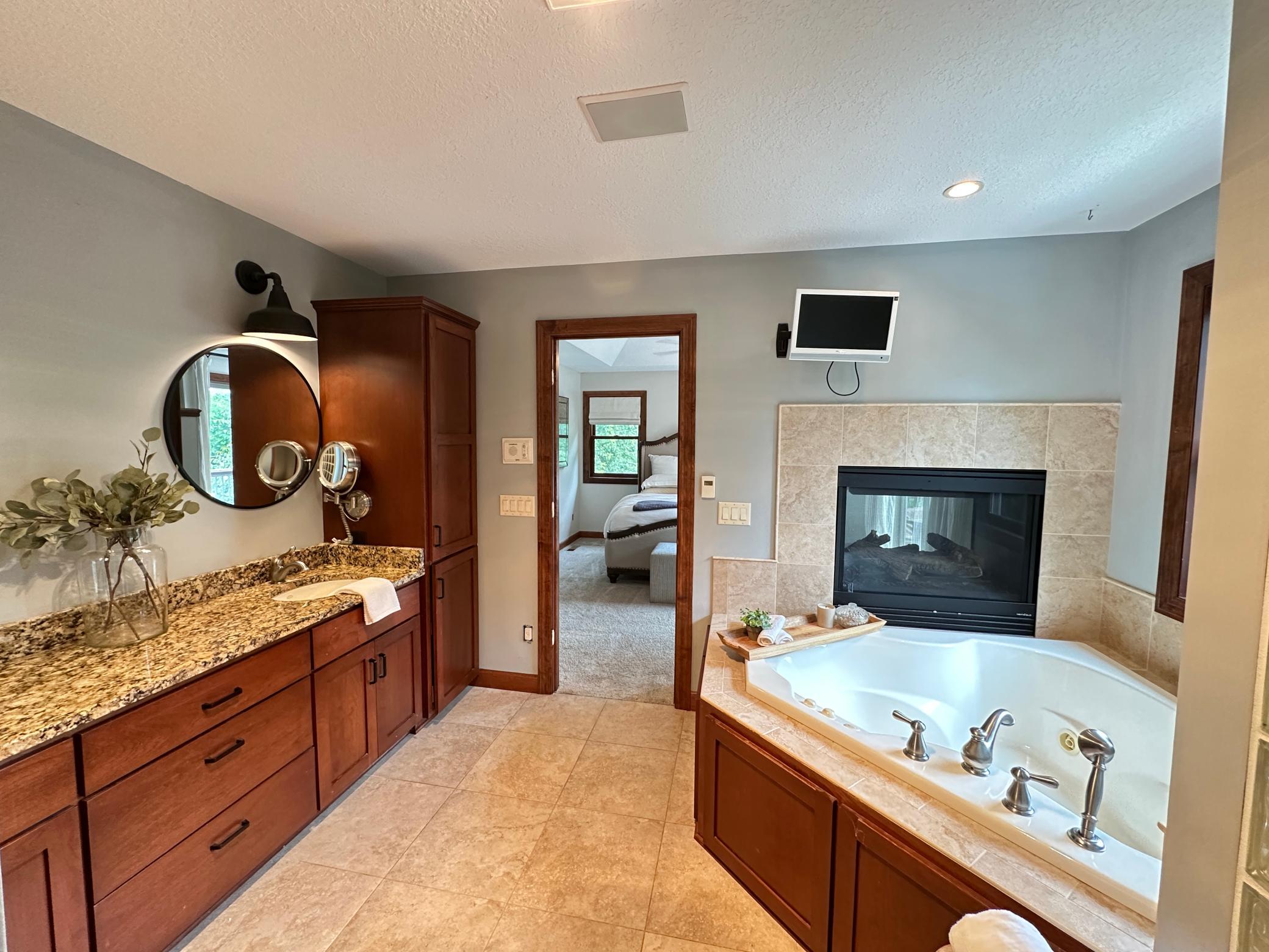 401 Rolling Hills Drive Property Photo 29