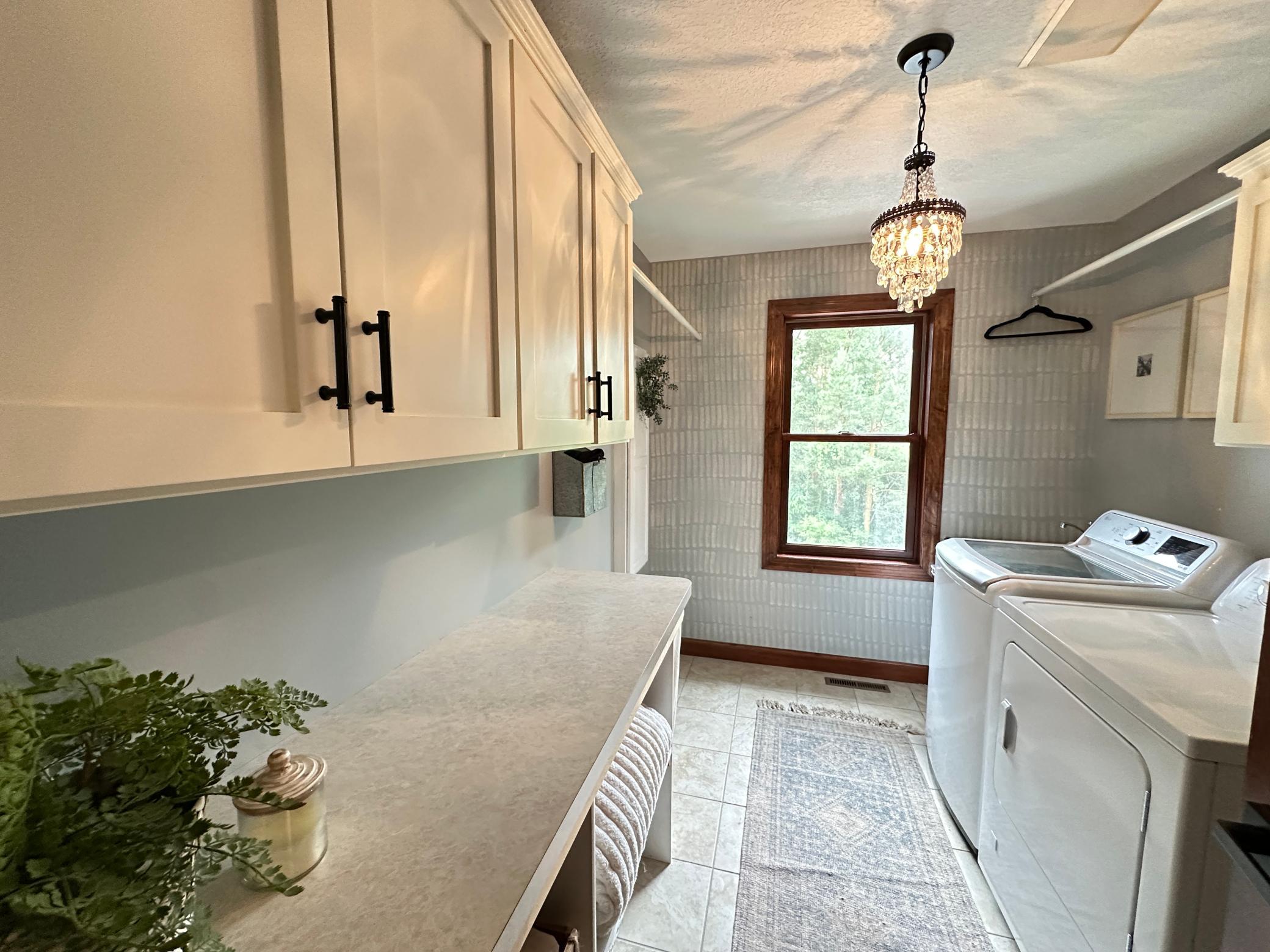 401 Rolling Hills Drive Property Photo 38