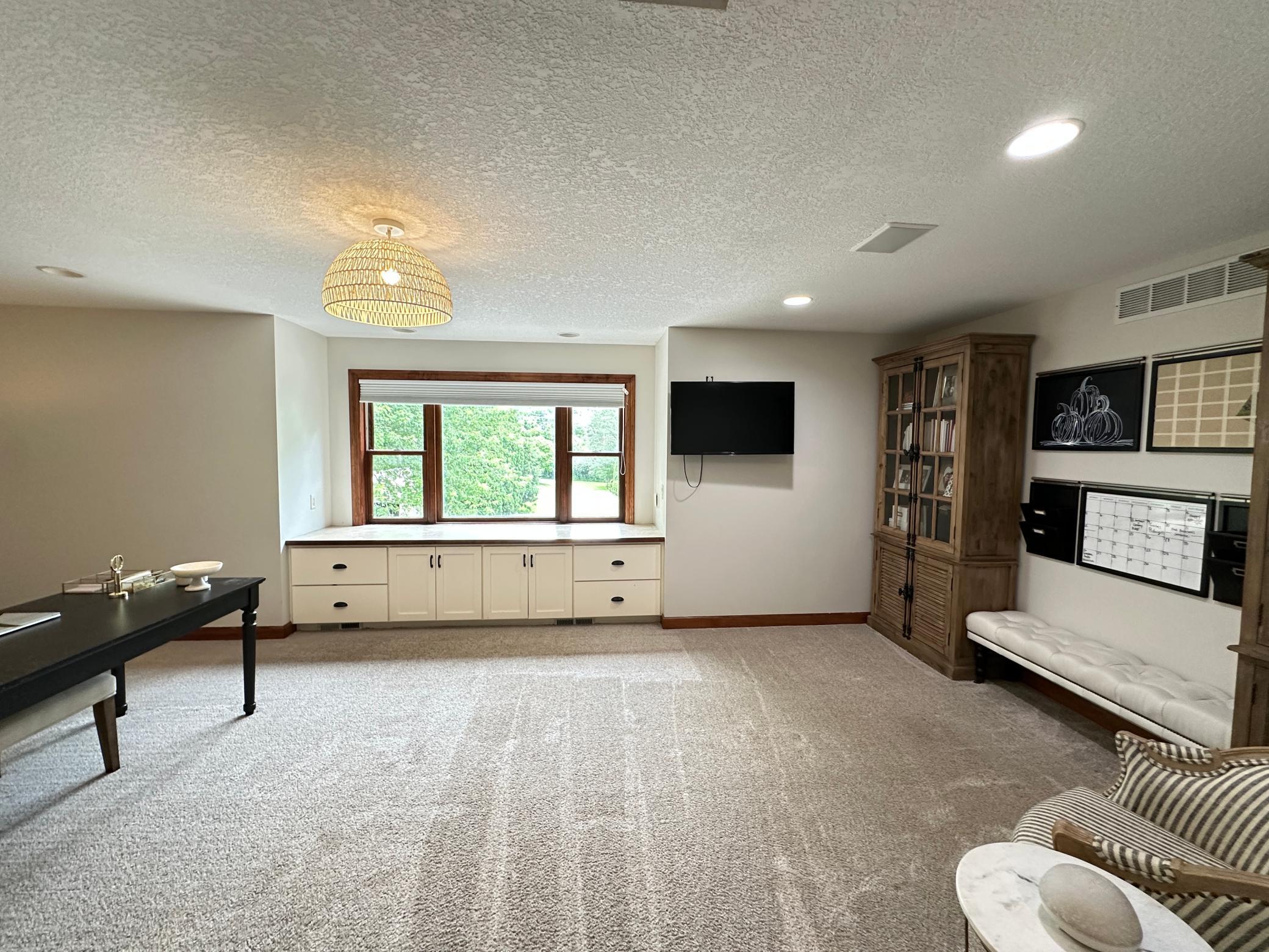 401 Rolling Hills Drive Property Photo 43