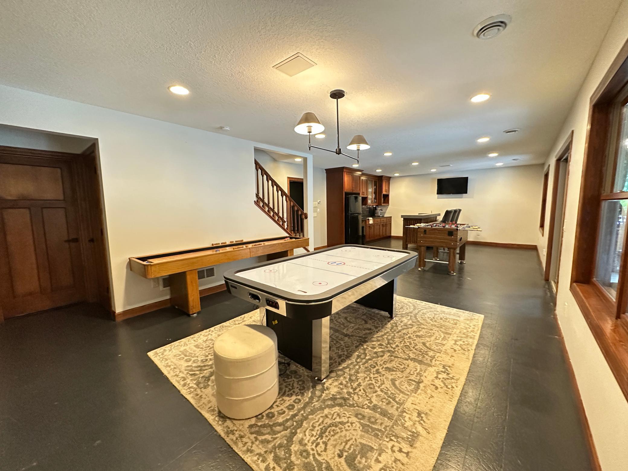 401 Rolling Hills Drive Property Photo 45