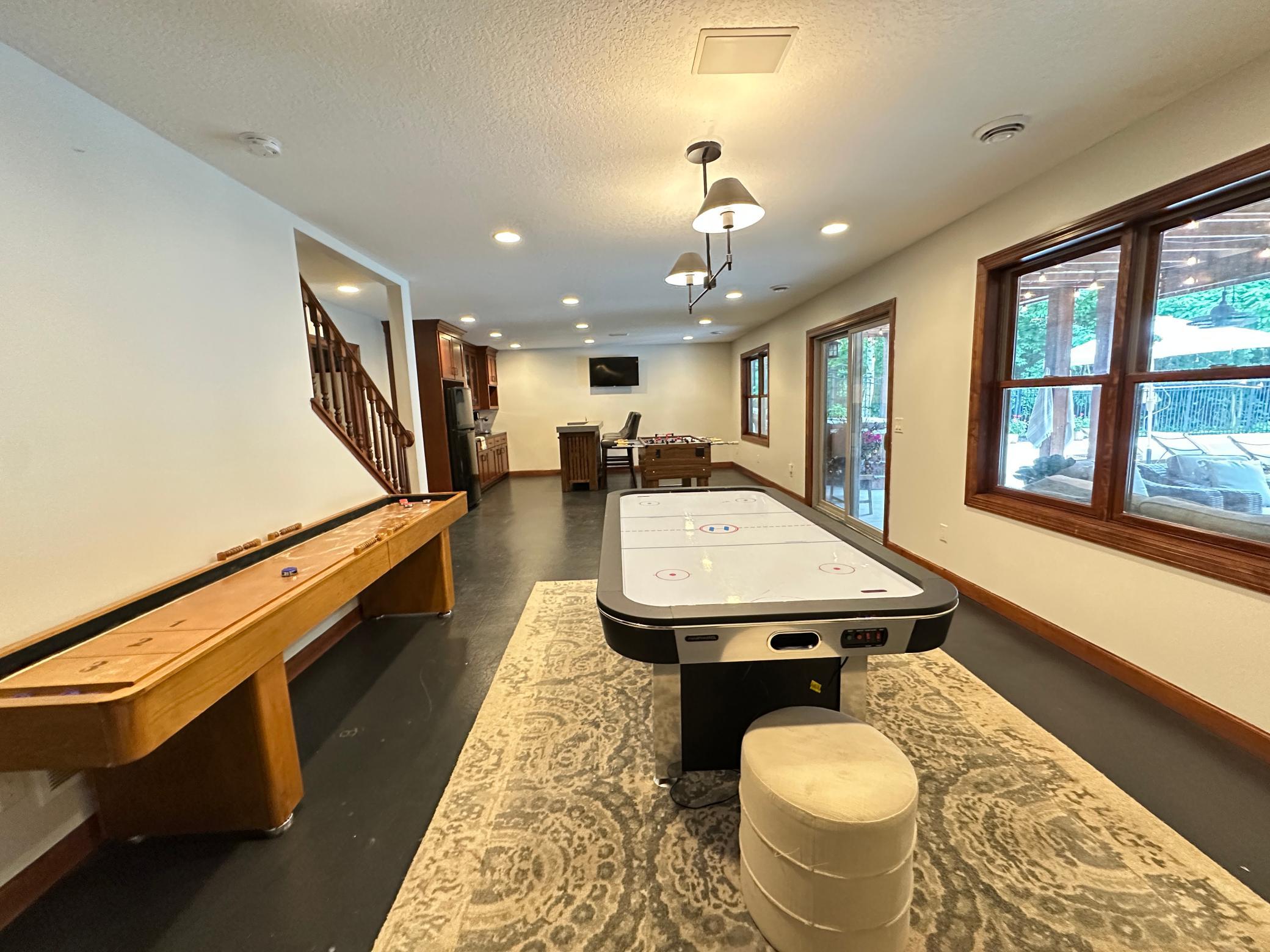 401 Rolling Hills Drive Property Photo 46