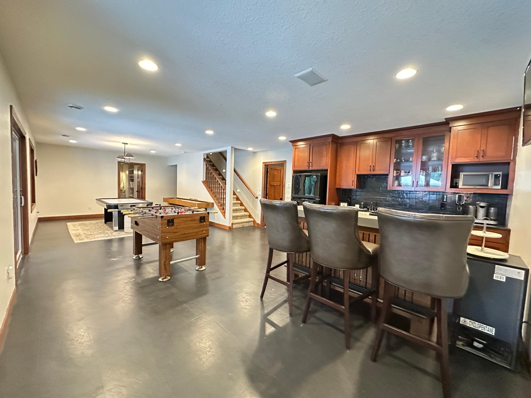 401 Rolling Hills Drive Property Photo 49