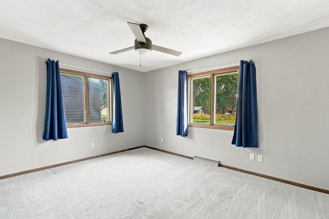 551 6th Street E Property Photo 12