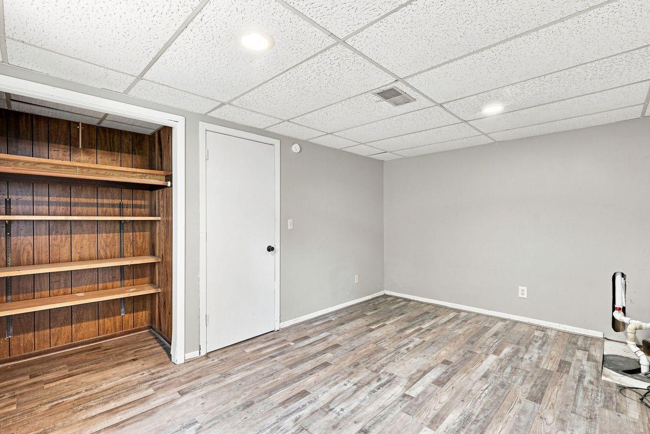 551 6th Street E Property Photo 19