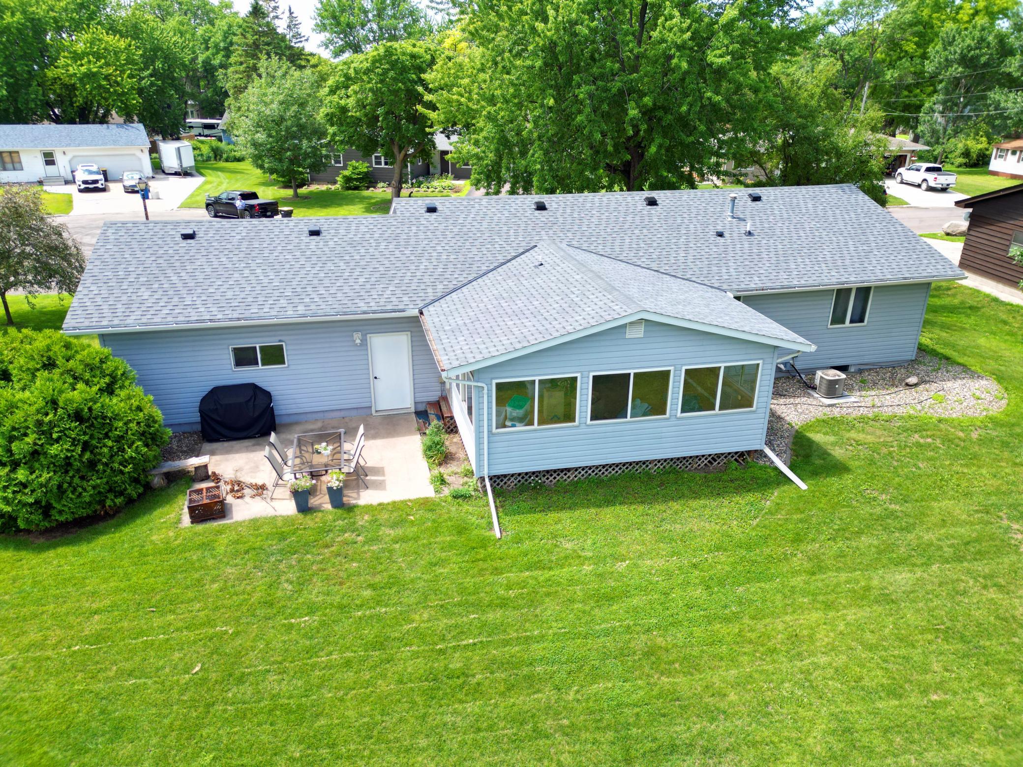 551 6th Street E Property Photo 26