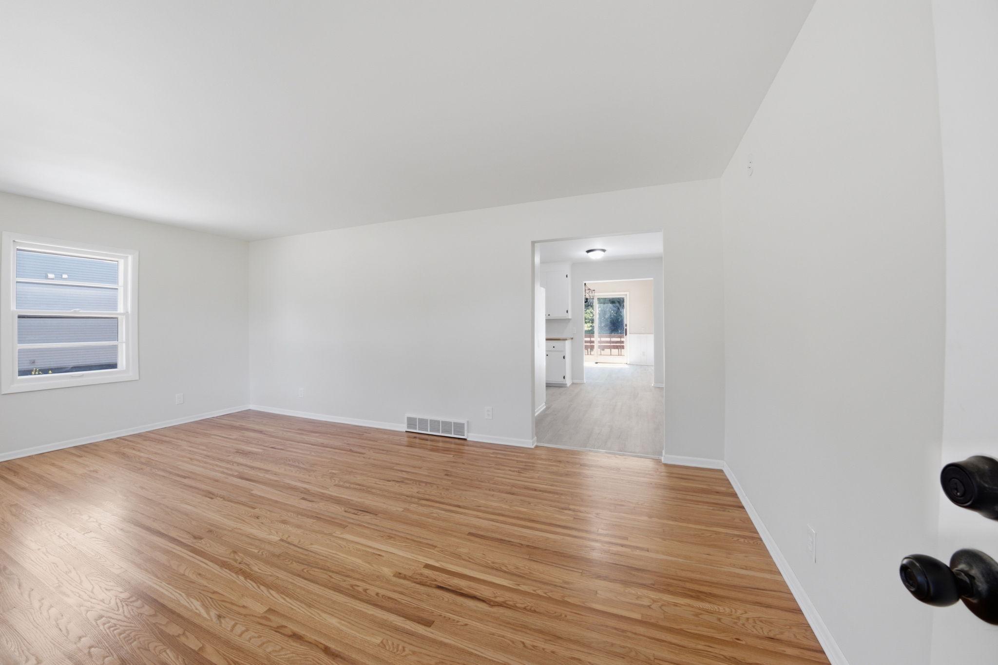 1204 133rd Lane Ne Property Photo 4