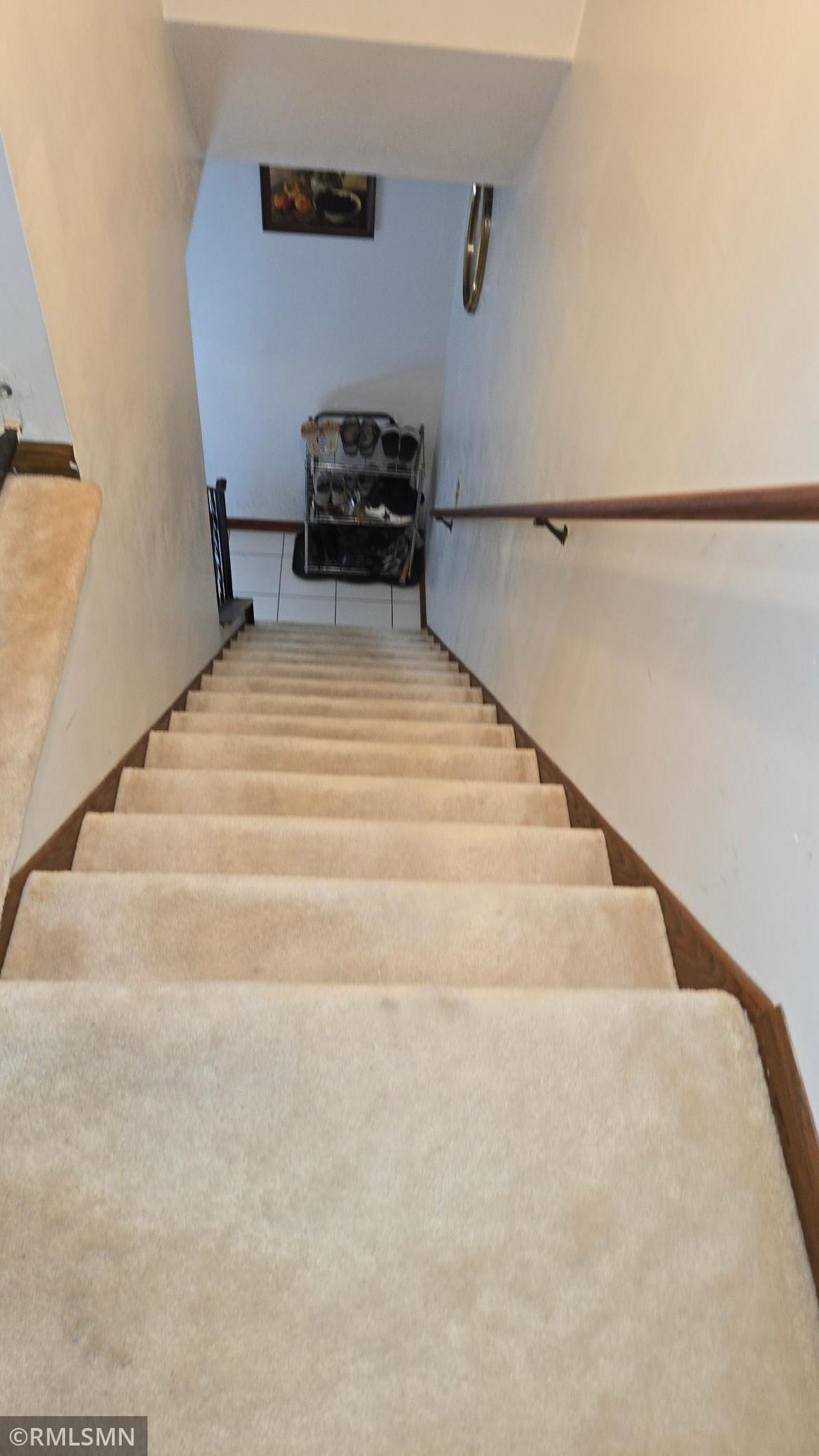 341 Winifred Street E Property Photo 9