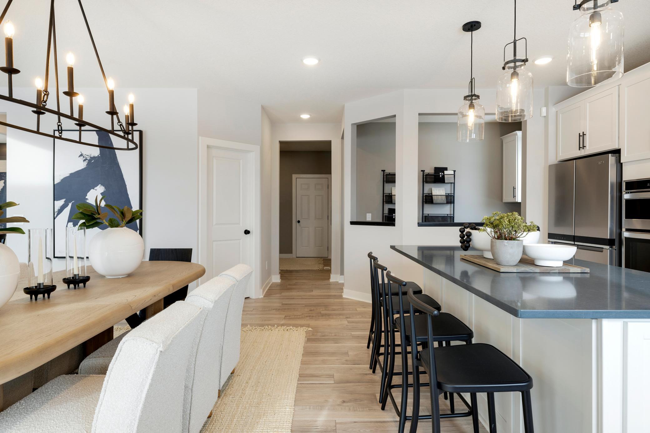 15064 Amber Fields Boulevard Property Photo 6