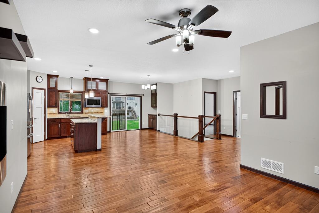 3413 Stonehedge Drive Ne Property Photo 6
