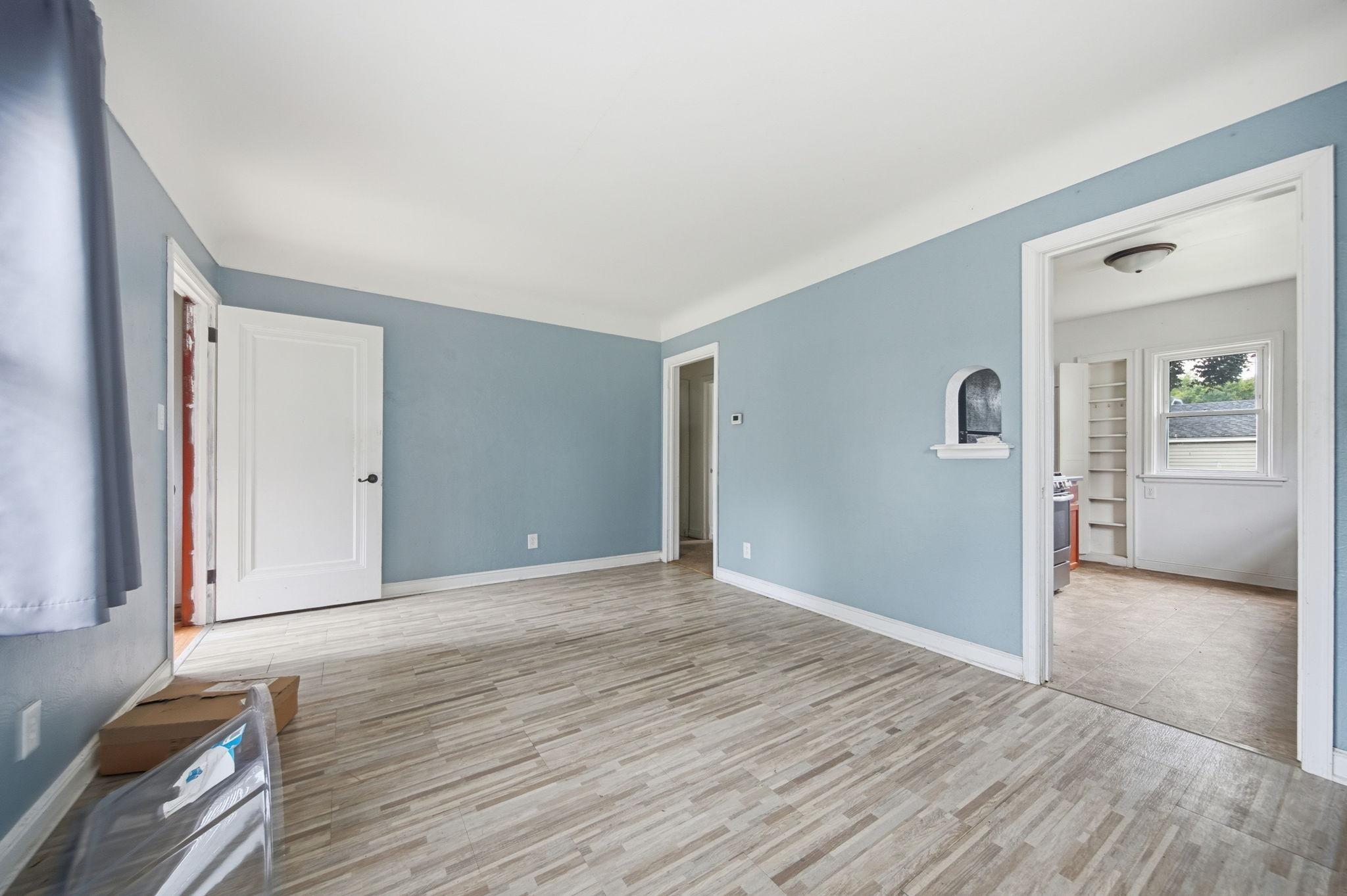 1828 Bush Avenue E Property Photo 10