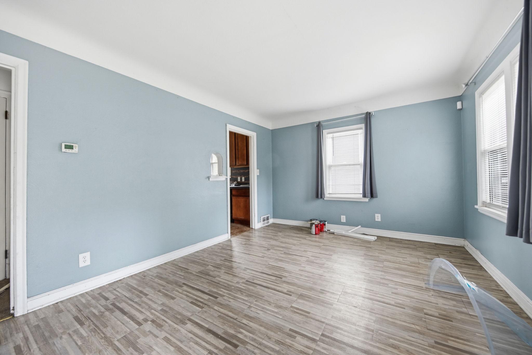 1828 Bush Avenue E Property Photo 11