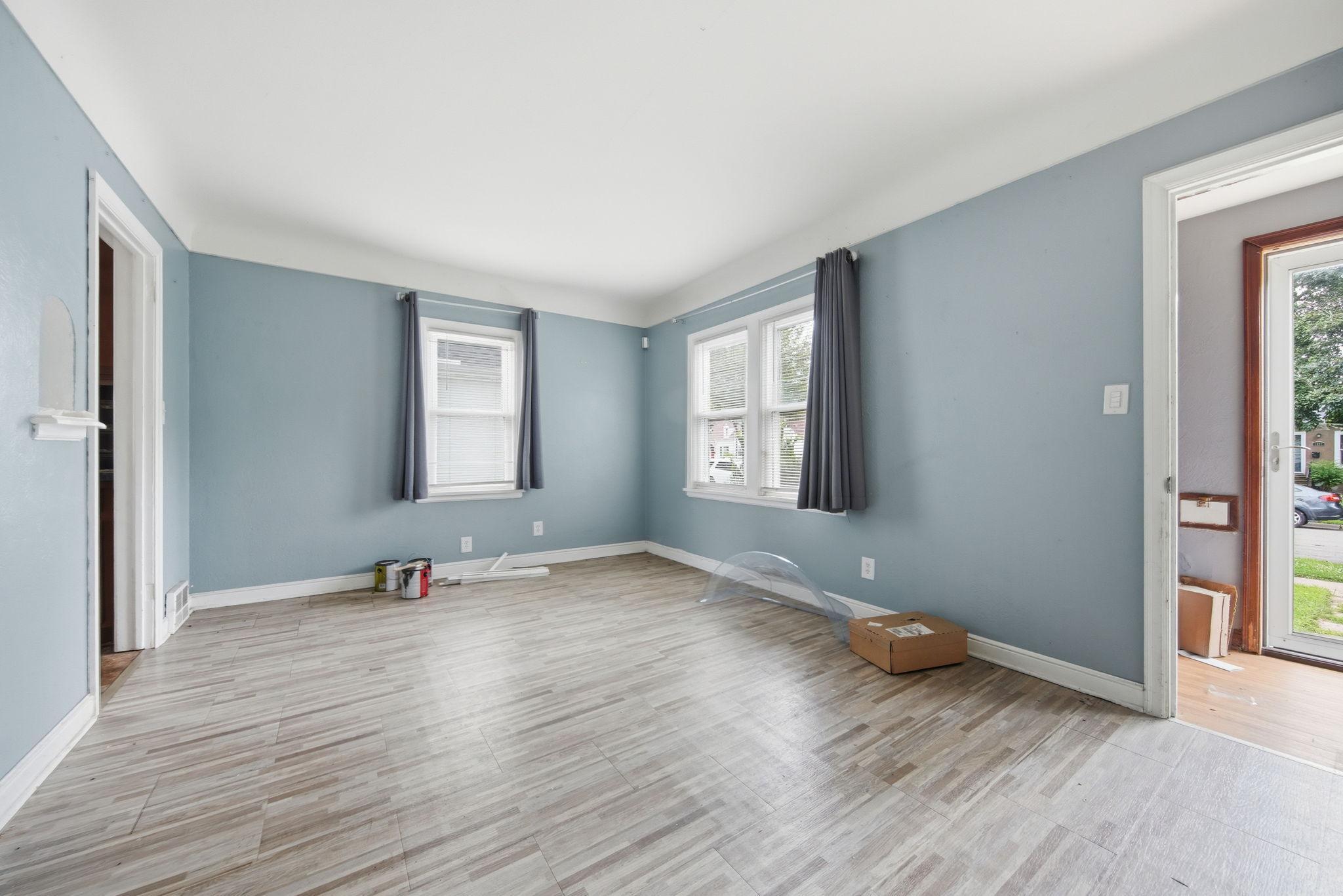1828 Bush Avenue E Property Photo 12