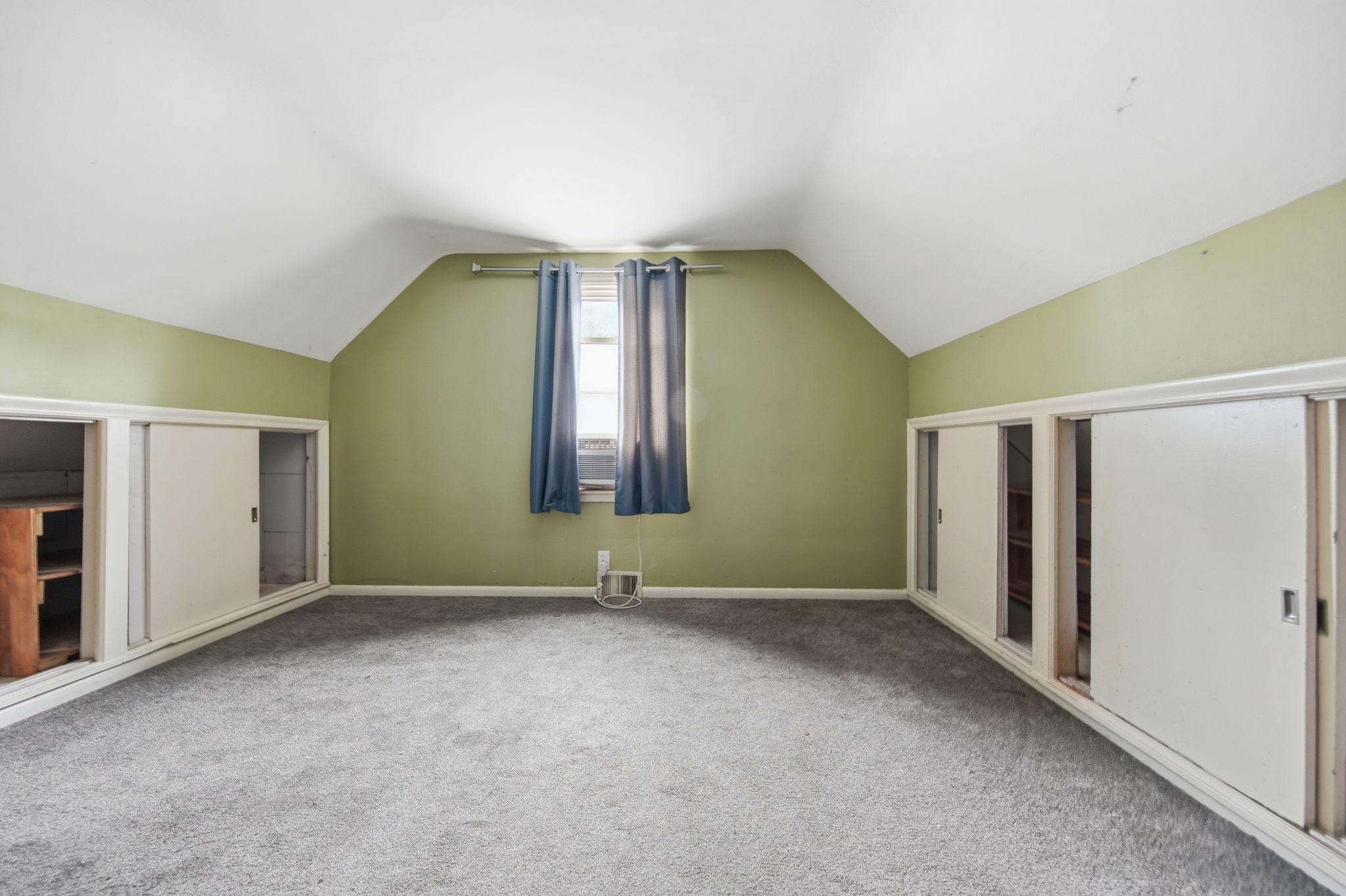 1828 Bush Avenue E Property Photo 17