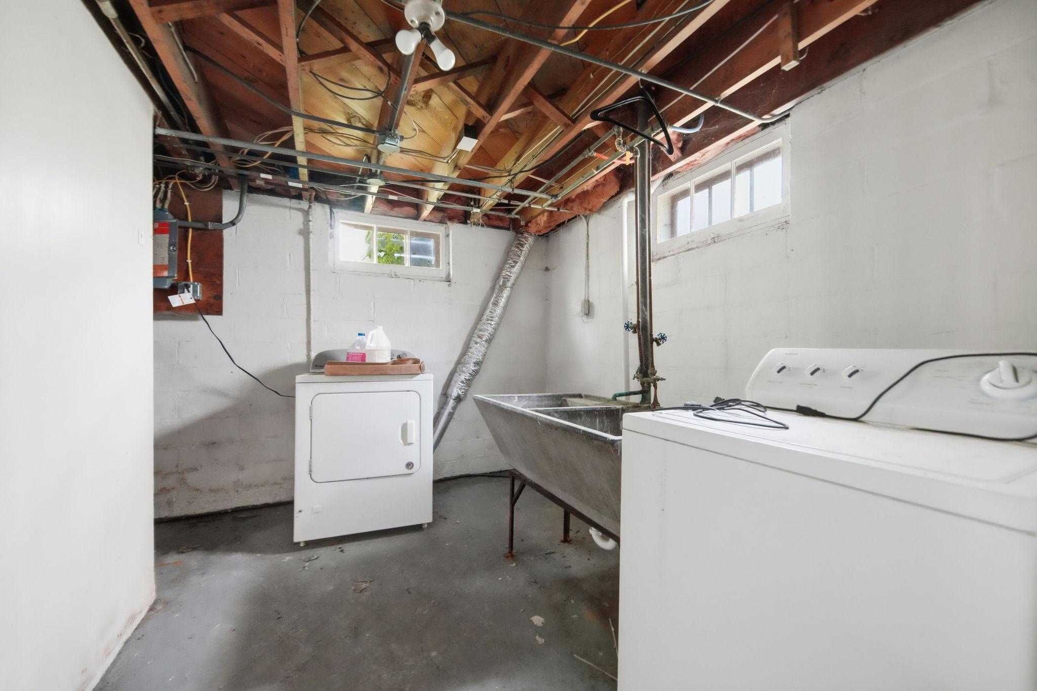 1828 Bush Avenue E Property Photo 19