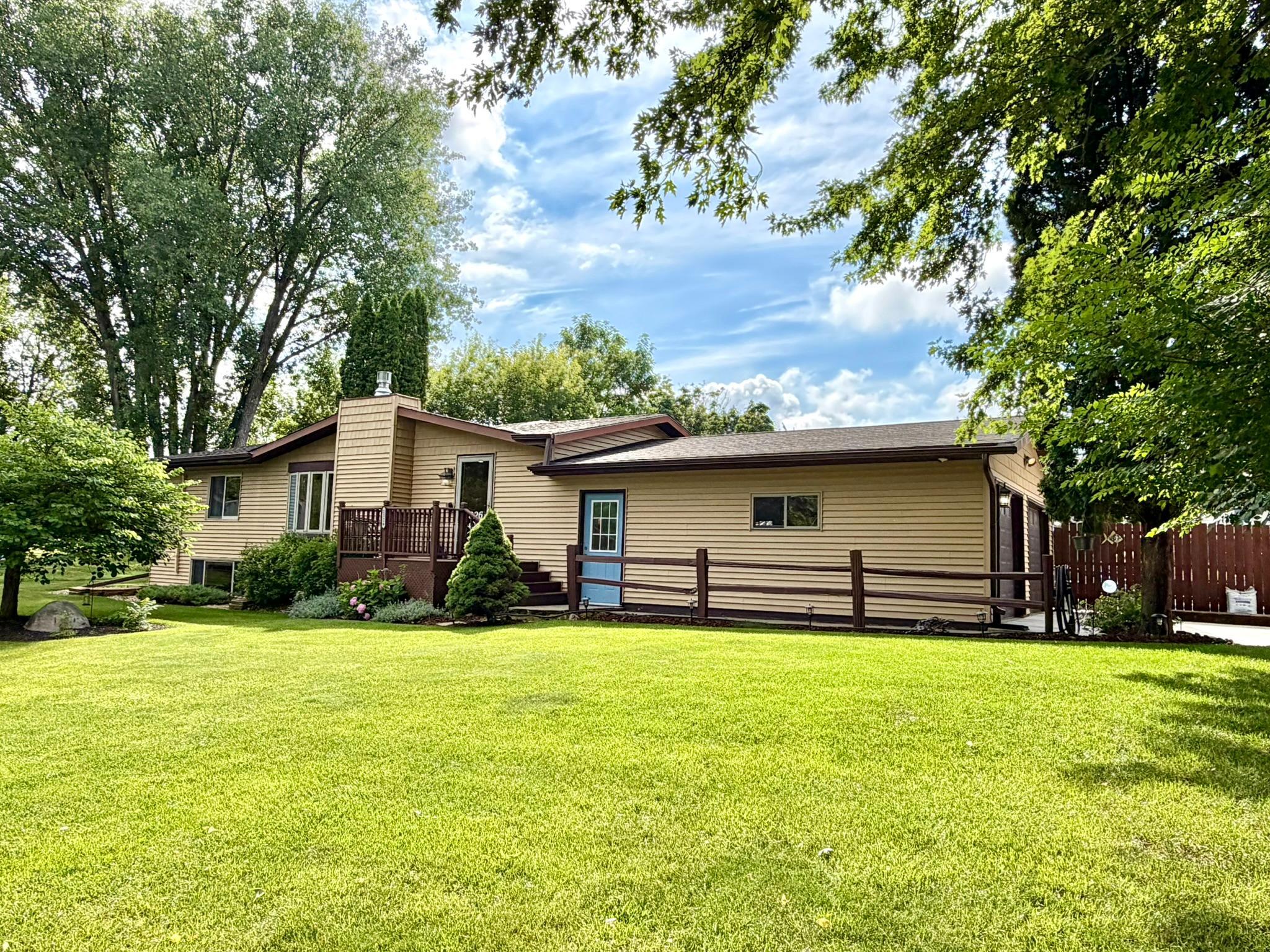 2326 Hallquist Avenue Property Photo 2