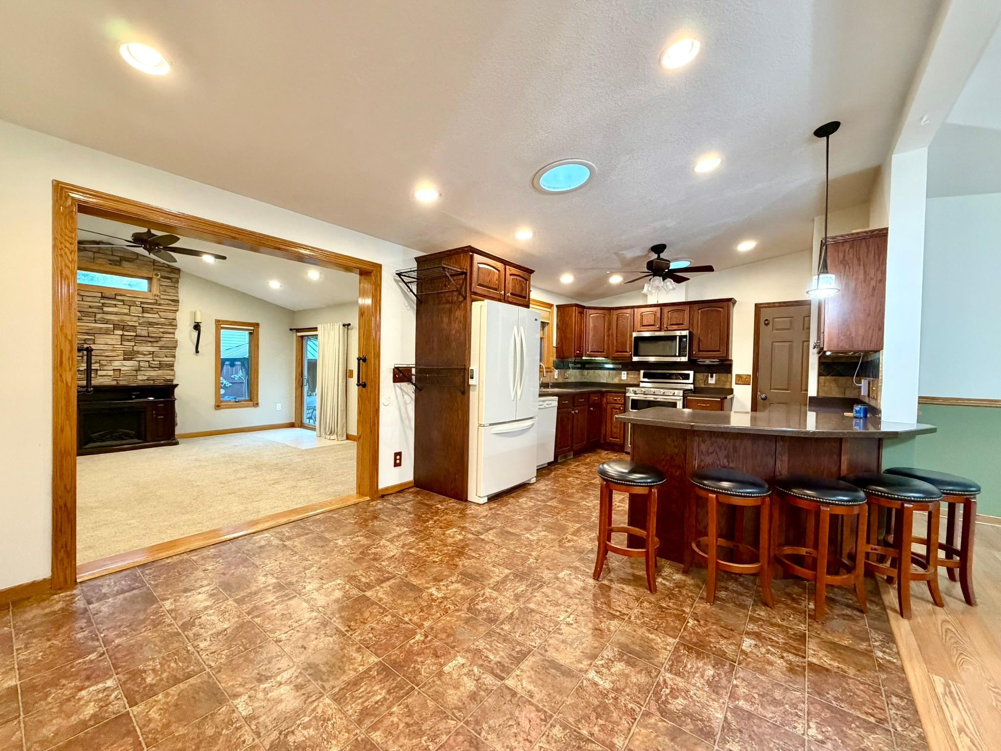 2326 Hallquist Avenue Property Photo 6
